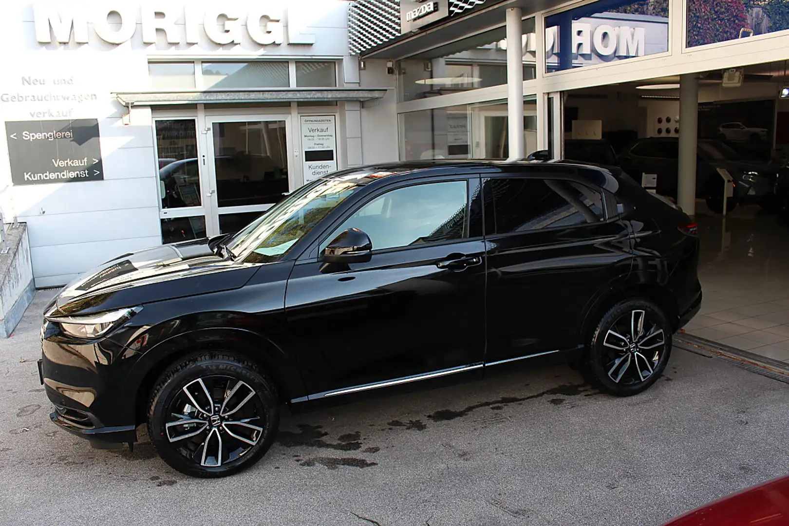 Honda HR-V 1,5 i-MMD Hybrid 2WD Advance Aut. Schwarz - 1
