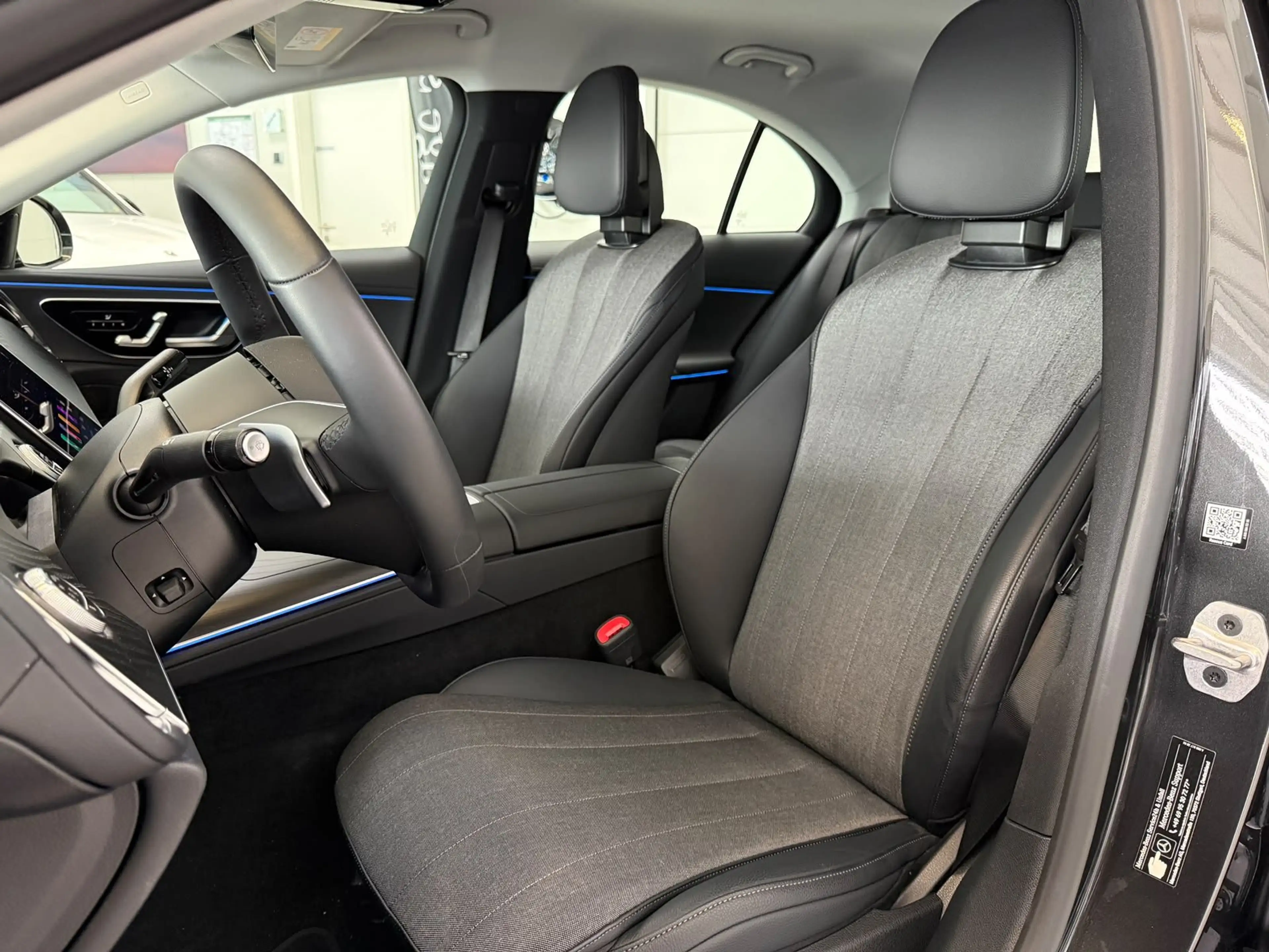 Mercedes-Benz E 220 d Avantgarde DISTR+AHK+MEMORY+360°+KEYLESS — photo 13