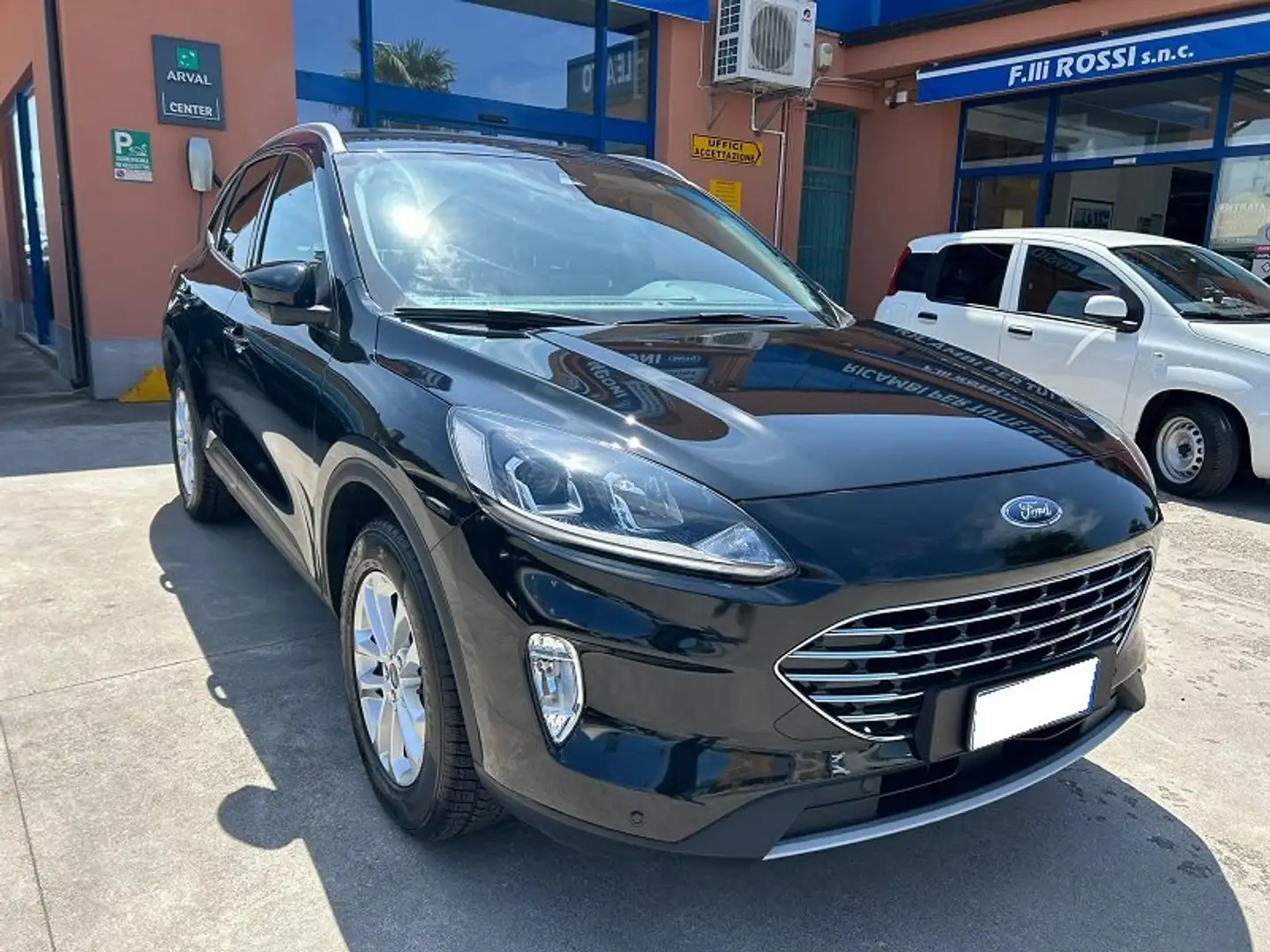 Ford Kuga Kuga 2.5 full hybrid Titanium 2wd 190cv e-shifter Noir - 1
