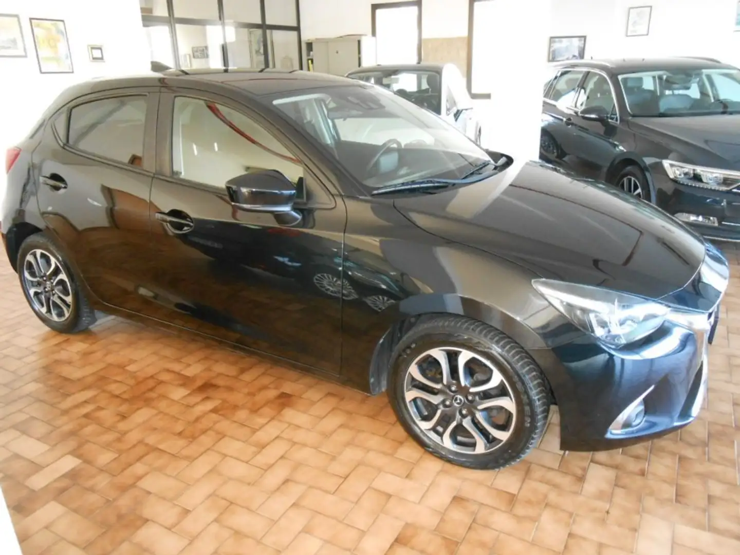 Mazda 2 1.5 Skyactiv-D Exceed PREZZO PROMO! Nero - 2
