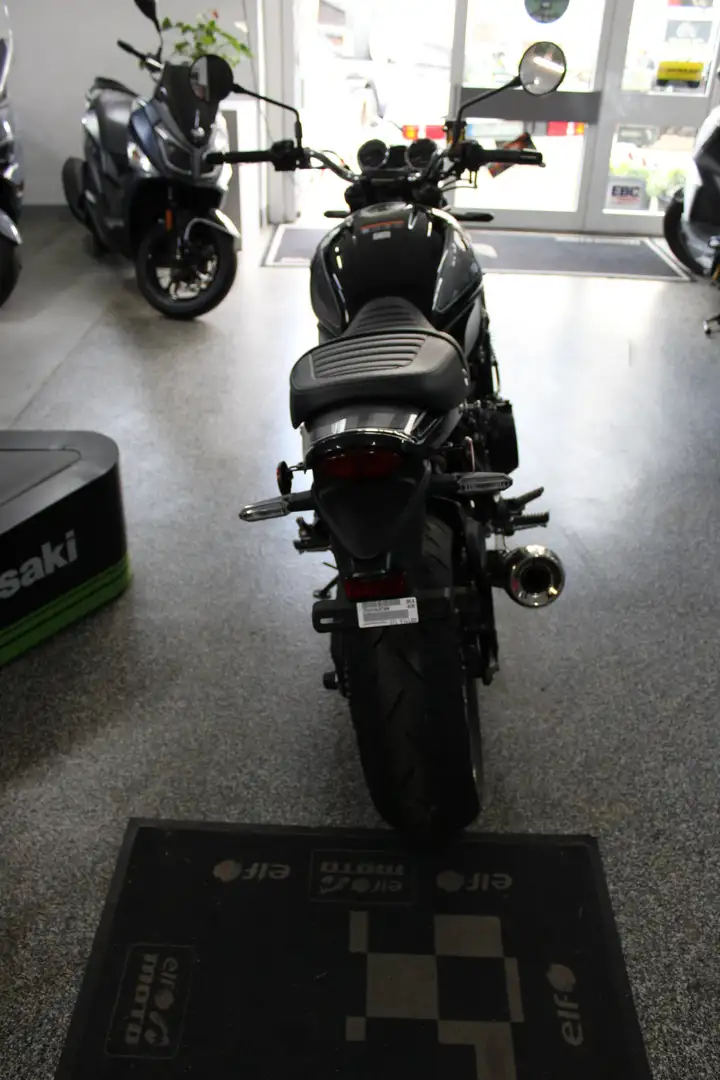 Kawasaki Z900RS Ezüst - 2