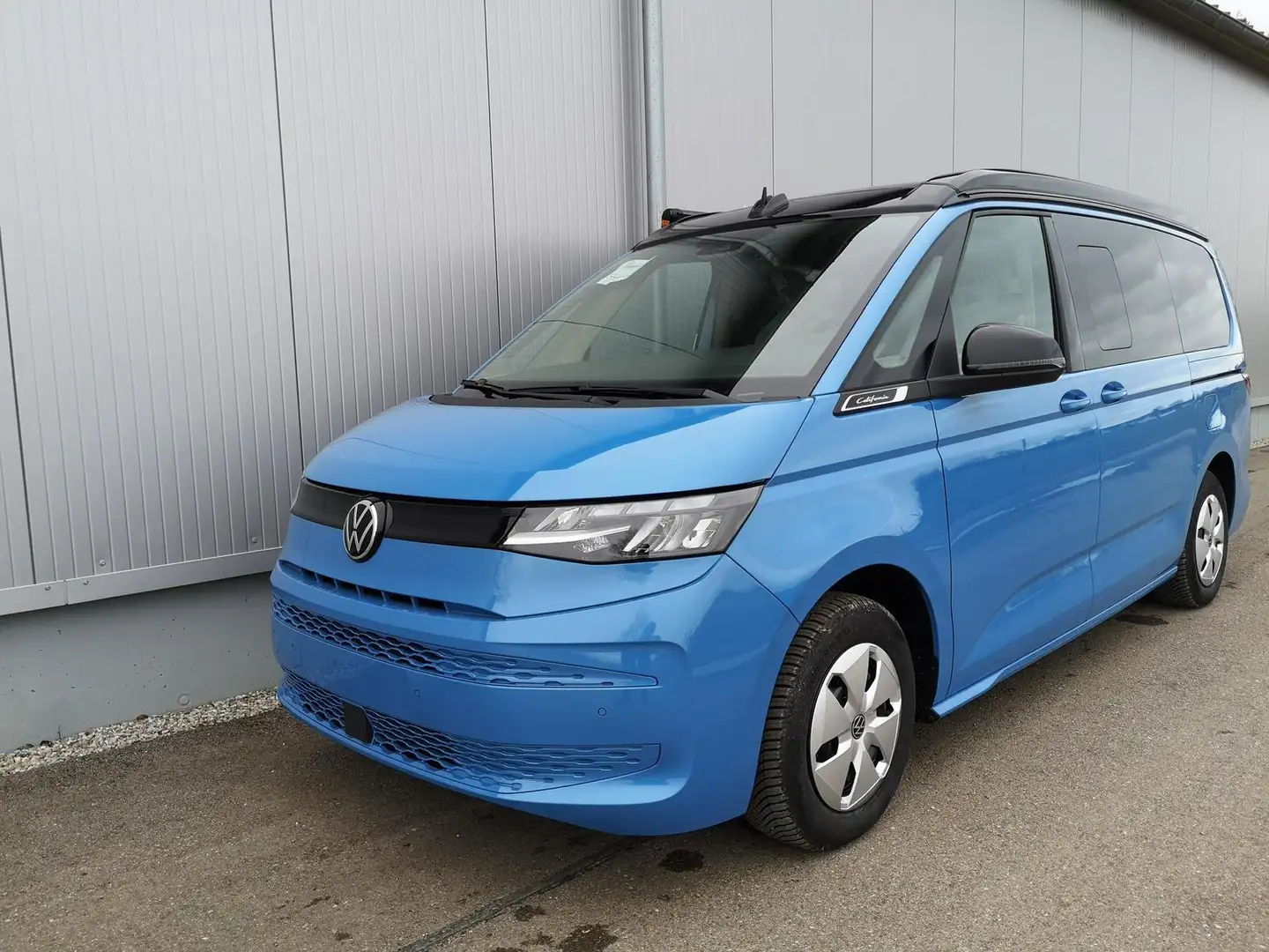 Volkswagen T7 California Beach 2.0TDI DSG GV5 Lite+ 110 kW (150 PS), Aut... Blau - 1