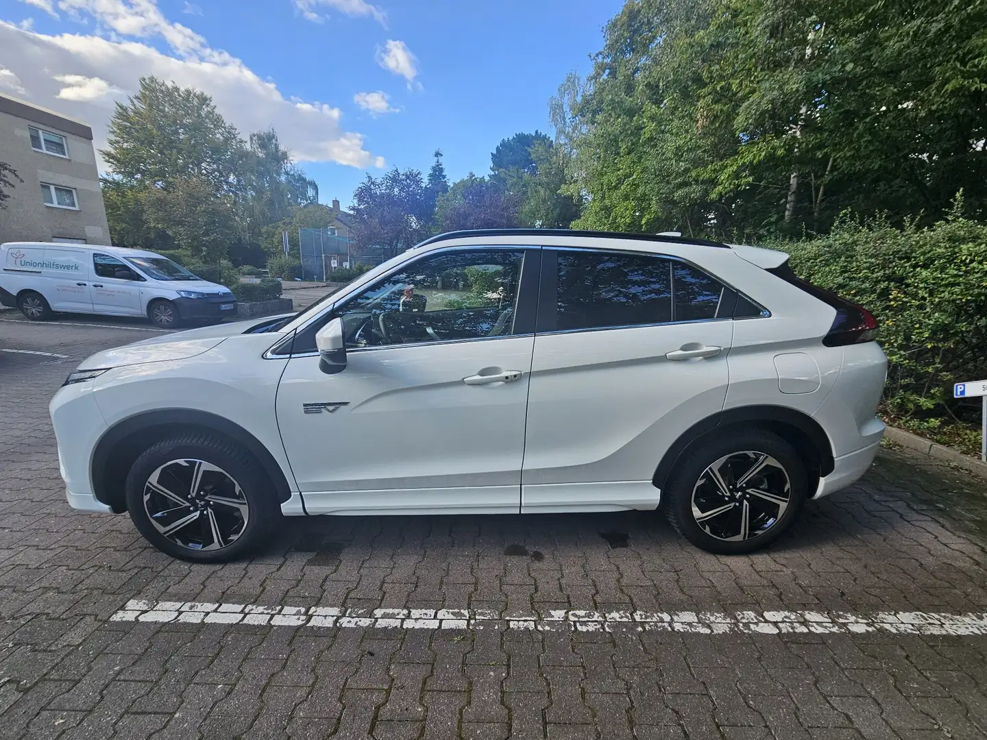 Mitsubishi Eclipse Cross Plug-In Hybrid 4WD Select - 1