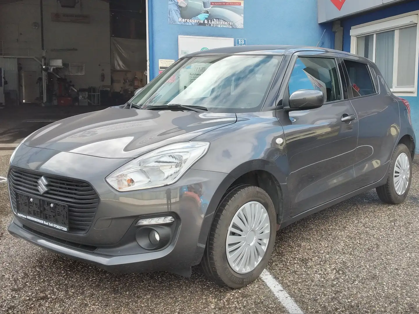 Suzuki Swift 1,2 DualJet Allgrip Shine Grau - 1