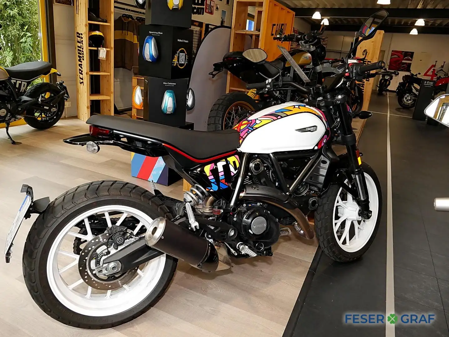 Ducati Scrambler 800 Icon van Orten Special Edition Wit - 2