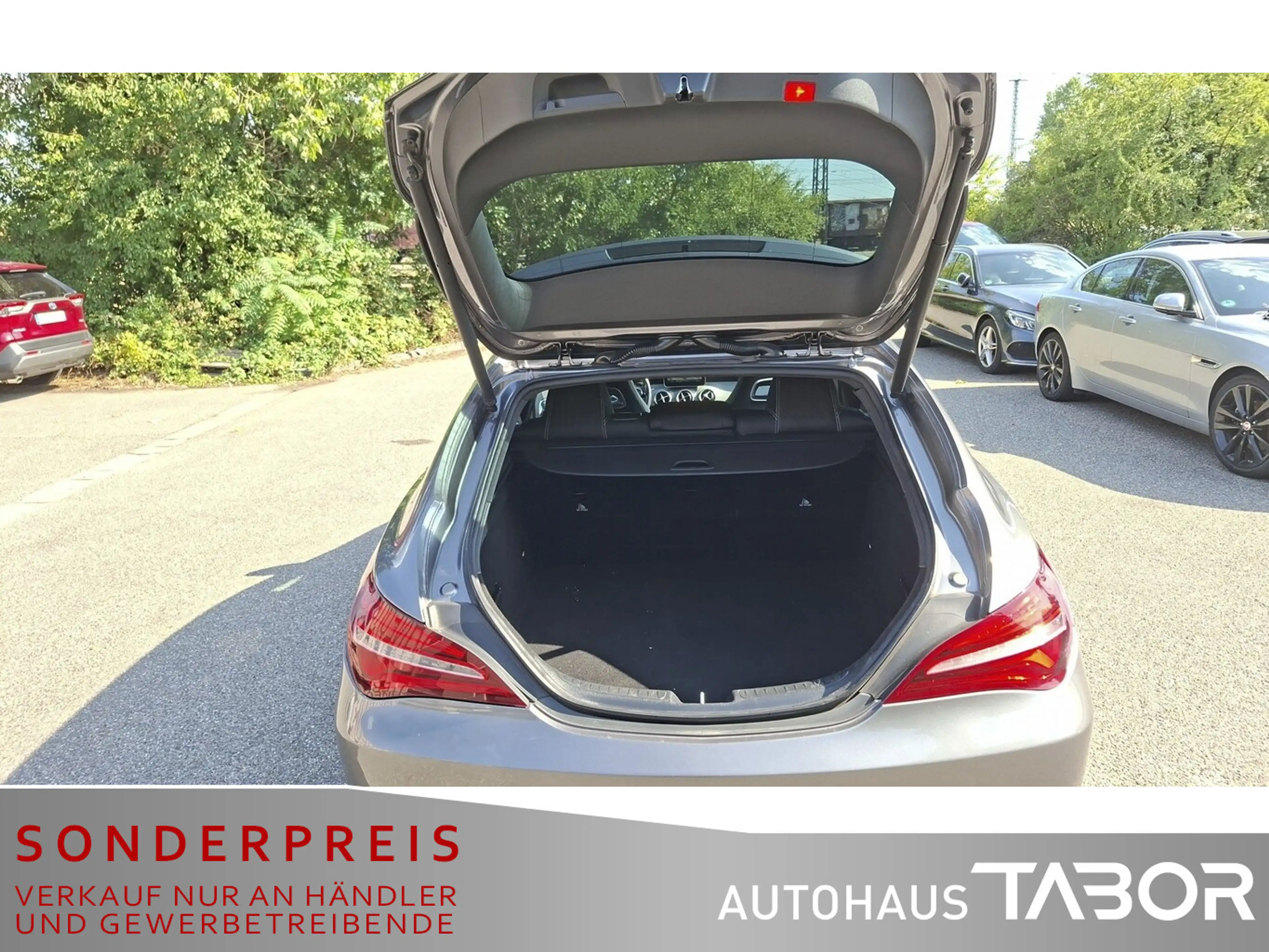 Mercedes-Benz CLA 200 200 d Aut SB Urban Nav Pano ParkAss RFK LED — photo 13