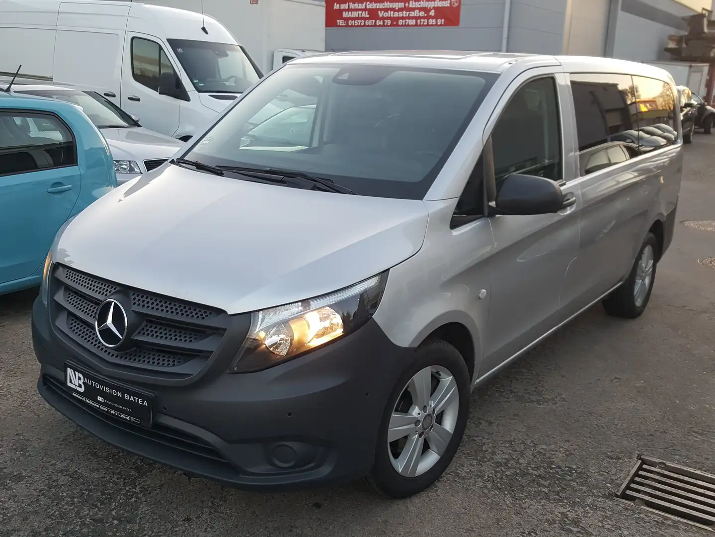 Mercedes-Benz Vito 114 CDI Tourer Lang Aut. PRO,NAVI,2xKlima,ALU,AHK Silber - 1