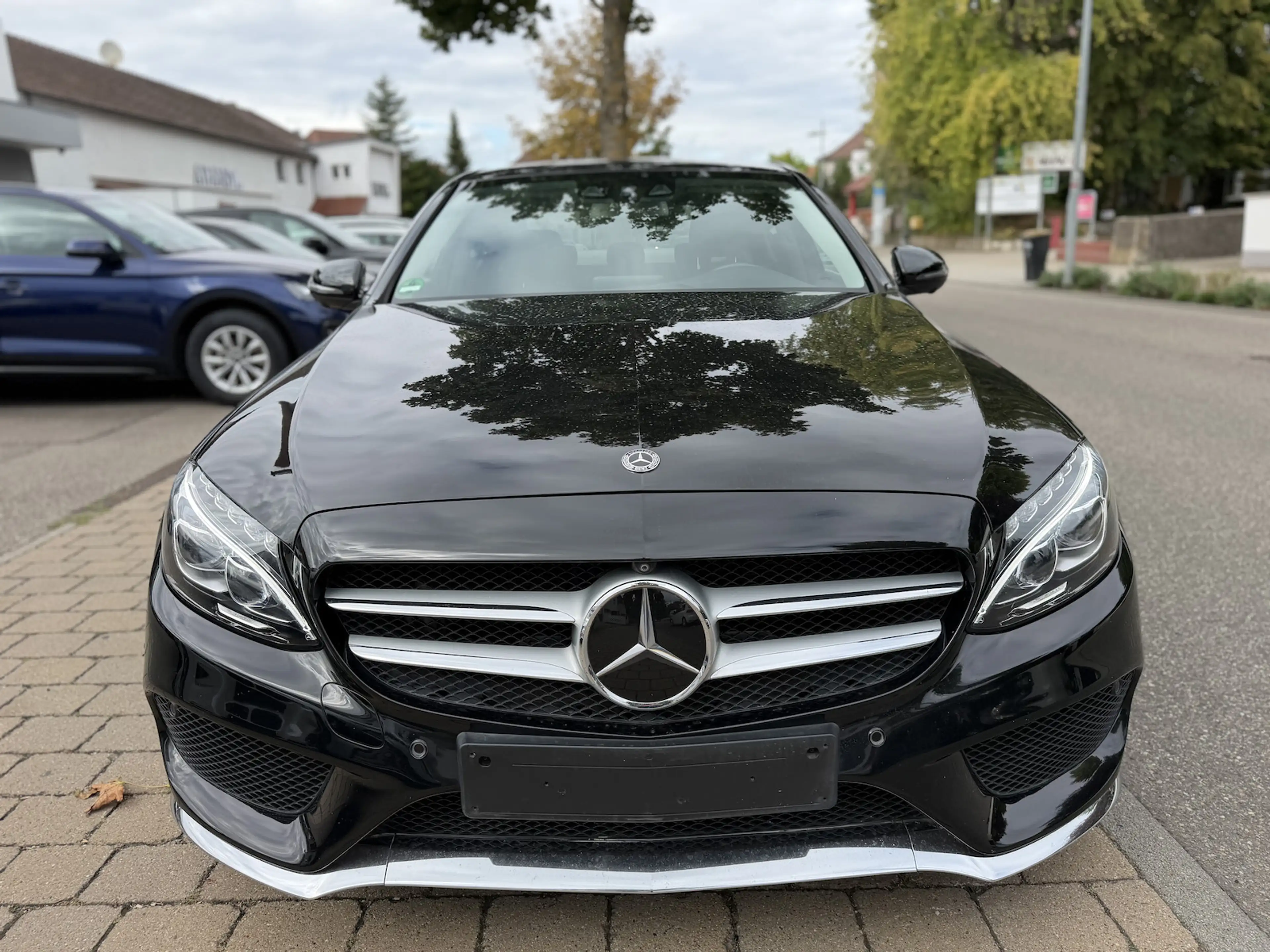 Mercedes-Benz C 250 AMG Line Limousine 360° Navi ACC — photo 2