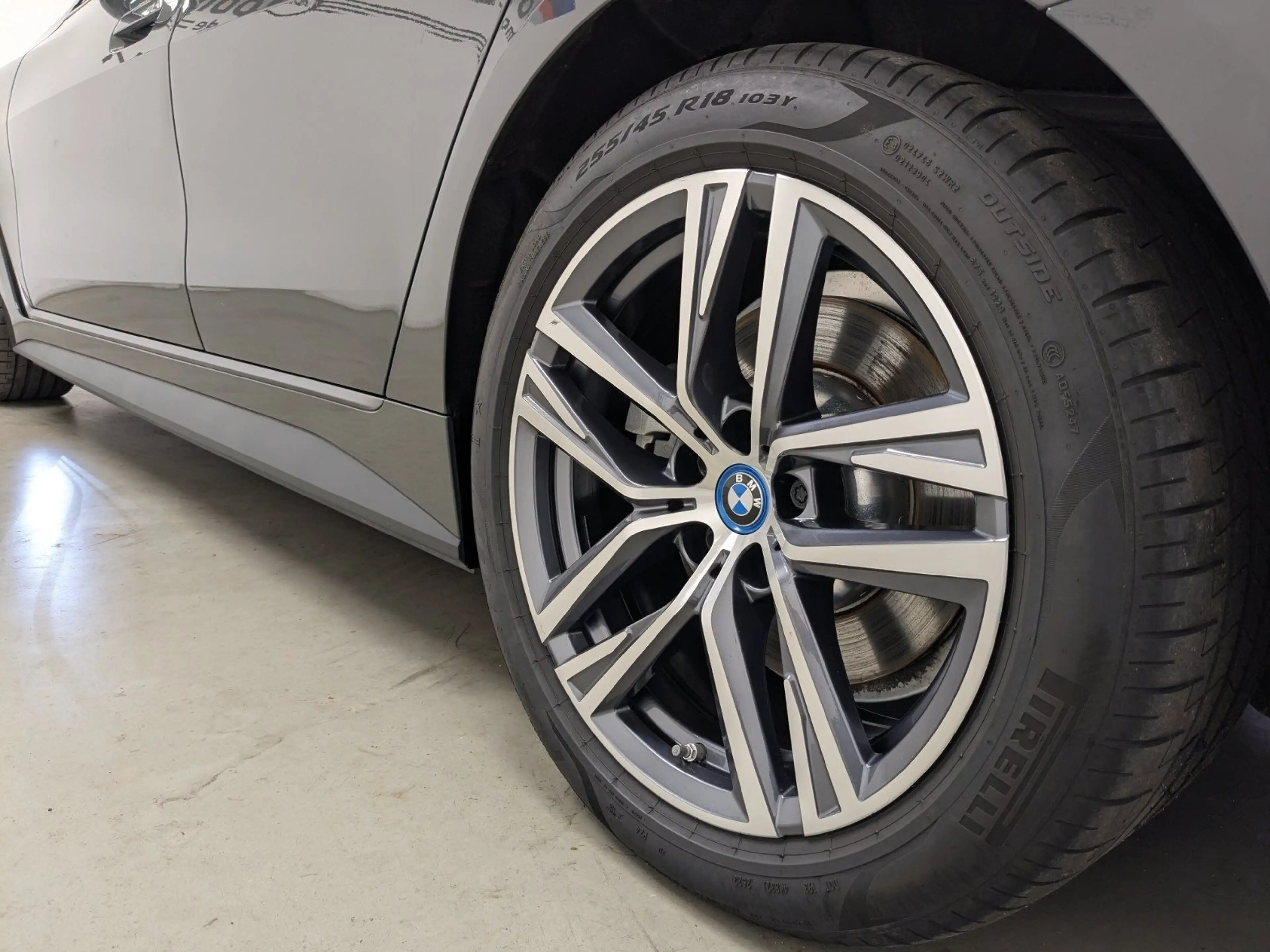 BMW i4 eDrive35 DA PA HiFi 18'' DAB LED Komfortzugang — photo 15