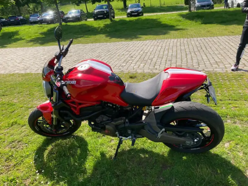 Ducati Monster 821 - foto 3