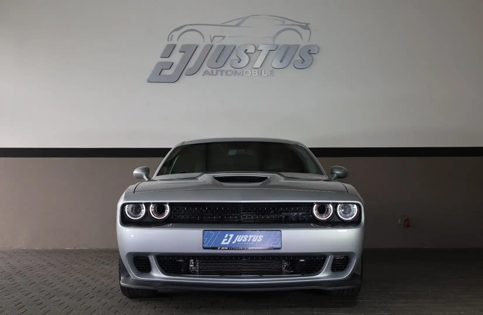 Dodge Challenger 5.7 R/T/SuperTrackPack/ALPINE/SBL/R20 Silber - 2