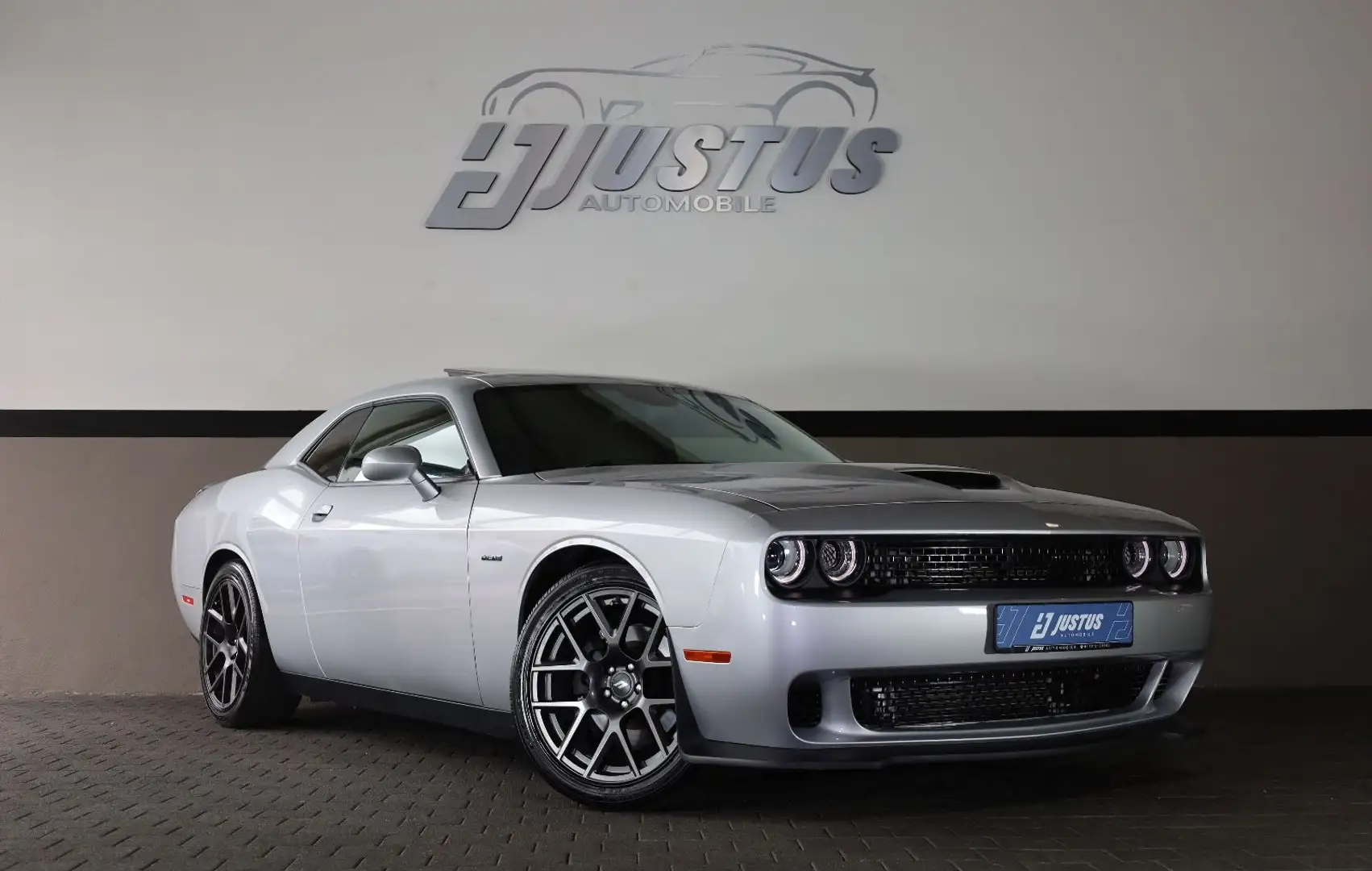 Dodge Challenger 5.7 R/T/SuperTrackPack/ALPINE/SBL/R20 Silber - 1