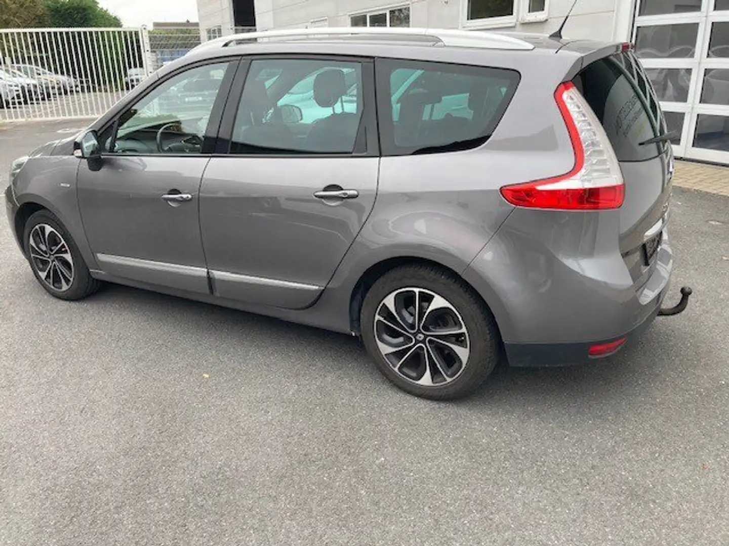 Renault Scenic BOSE EDITION ENERGY TCe 130 Grijs - 2