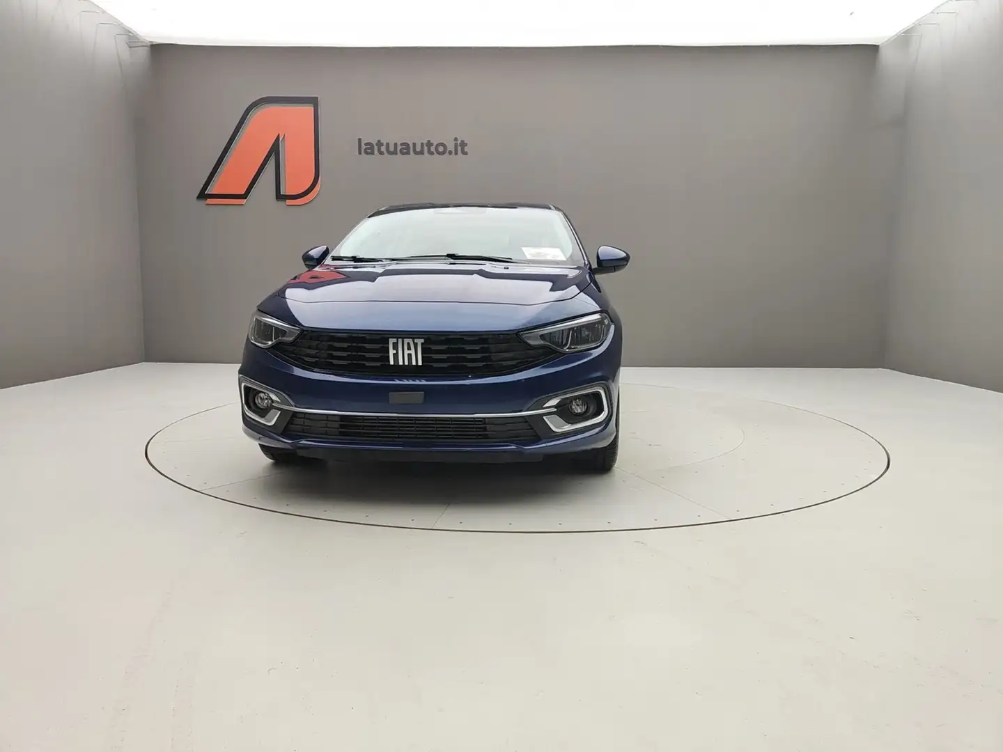 Fiat Tipo 1.6 D 130CV SEDAN CITY Синий - 2