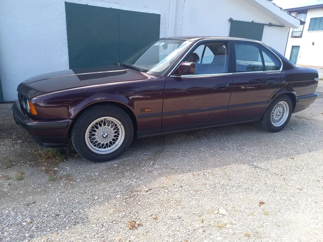 BMW 520i 24v, foto 2