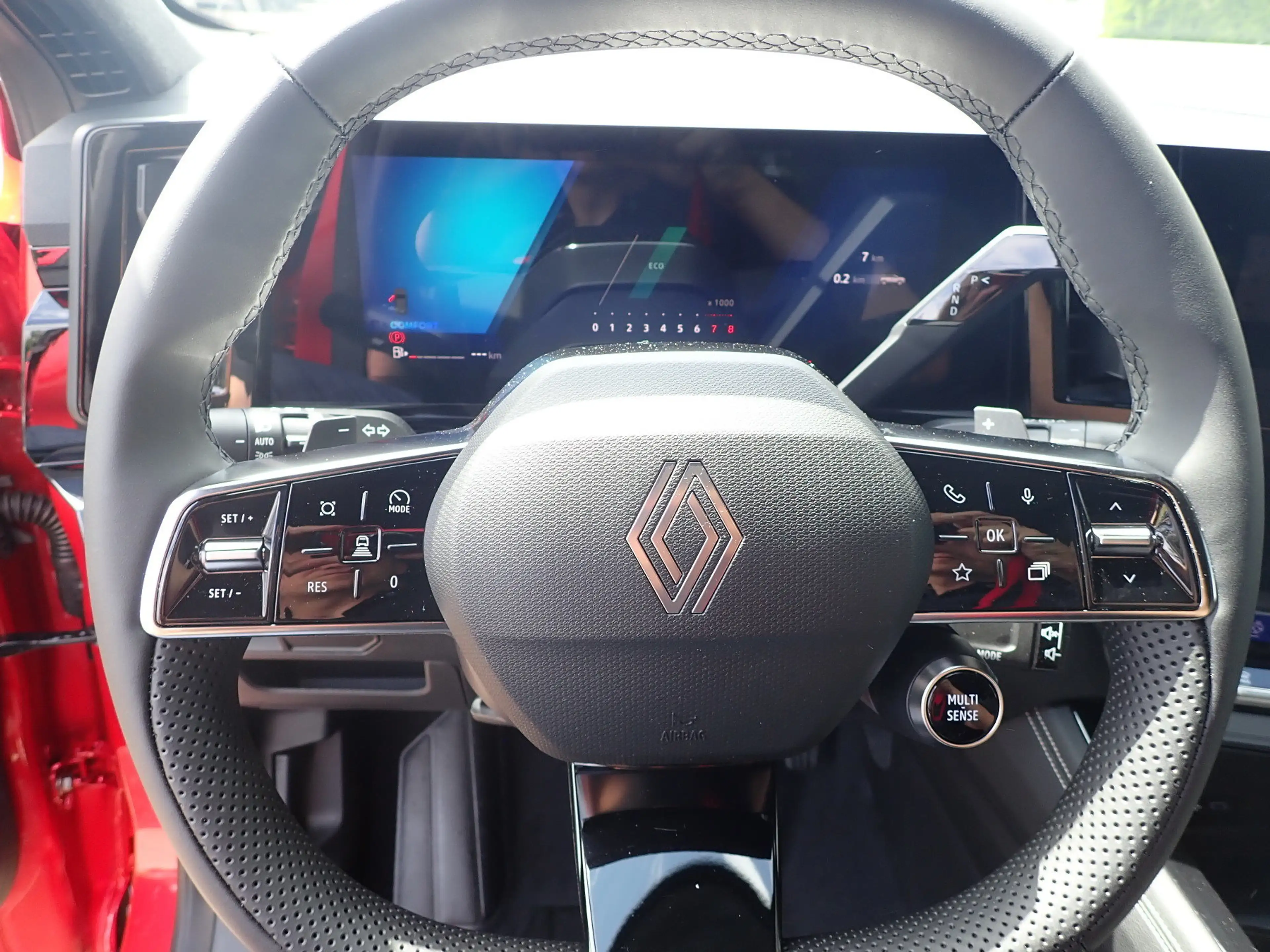 Renault Austral Techno Mild Hybrid 150 Automatik — photo 9