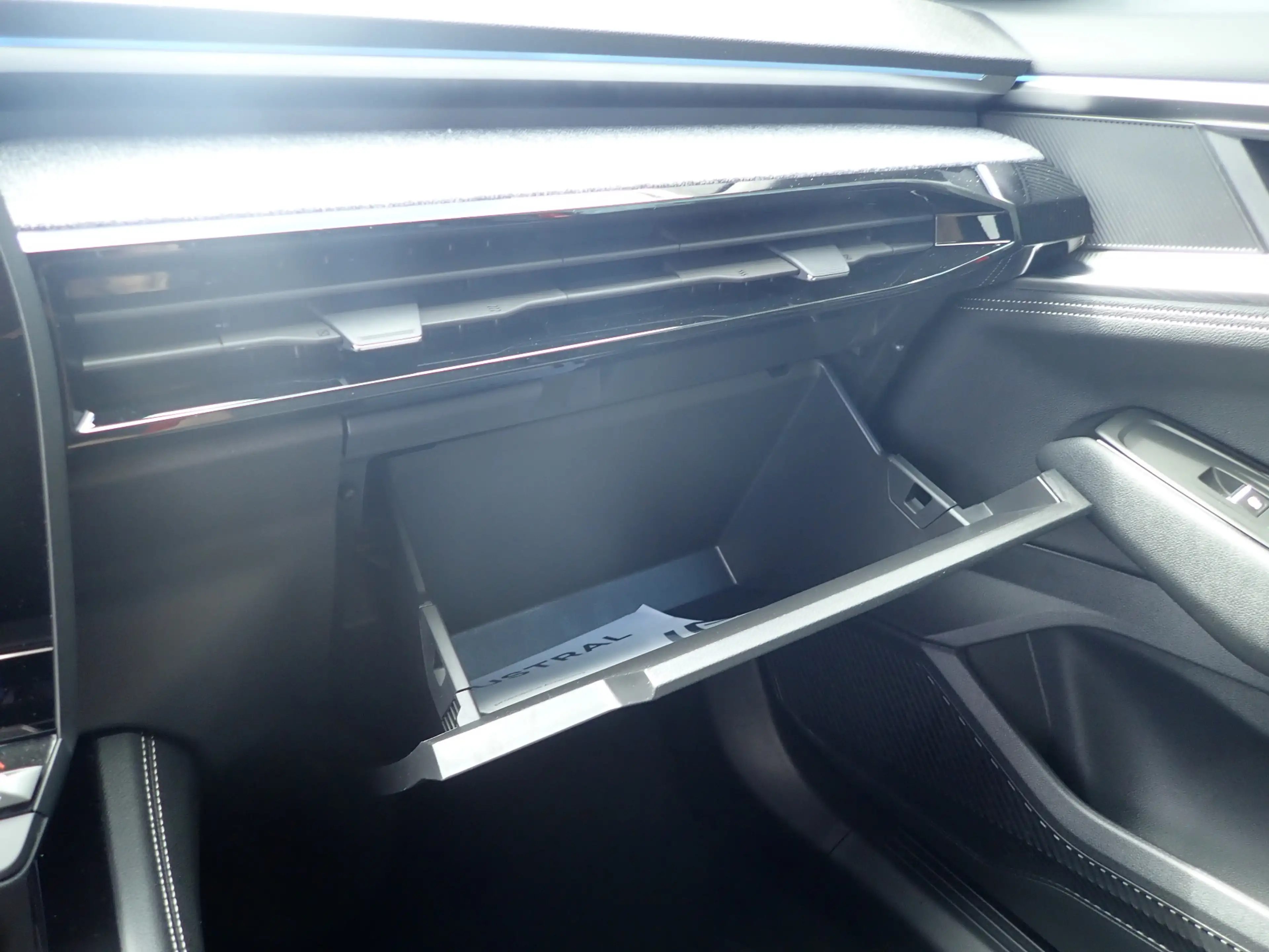Renault Austral Techno Mild Hybrid 150 Automatik — photo 12
