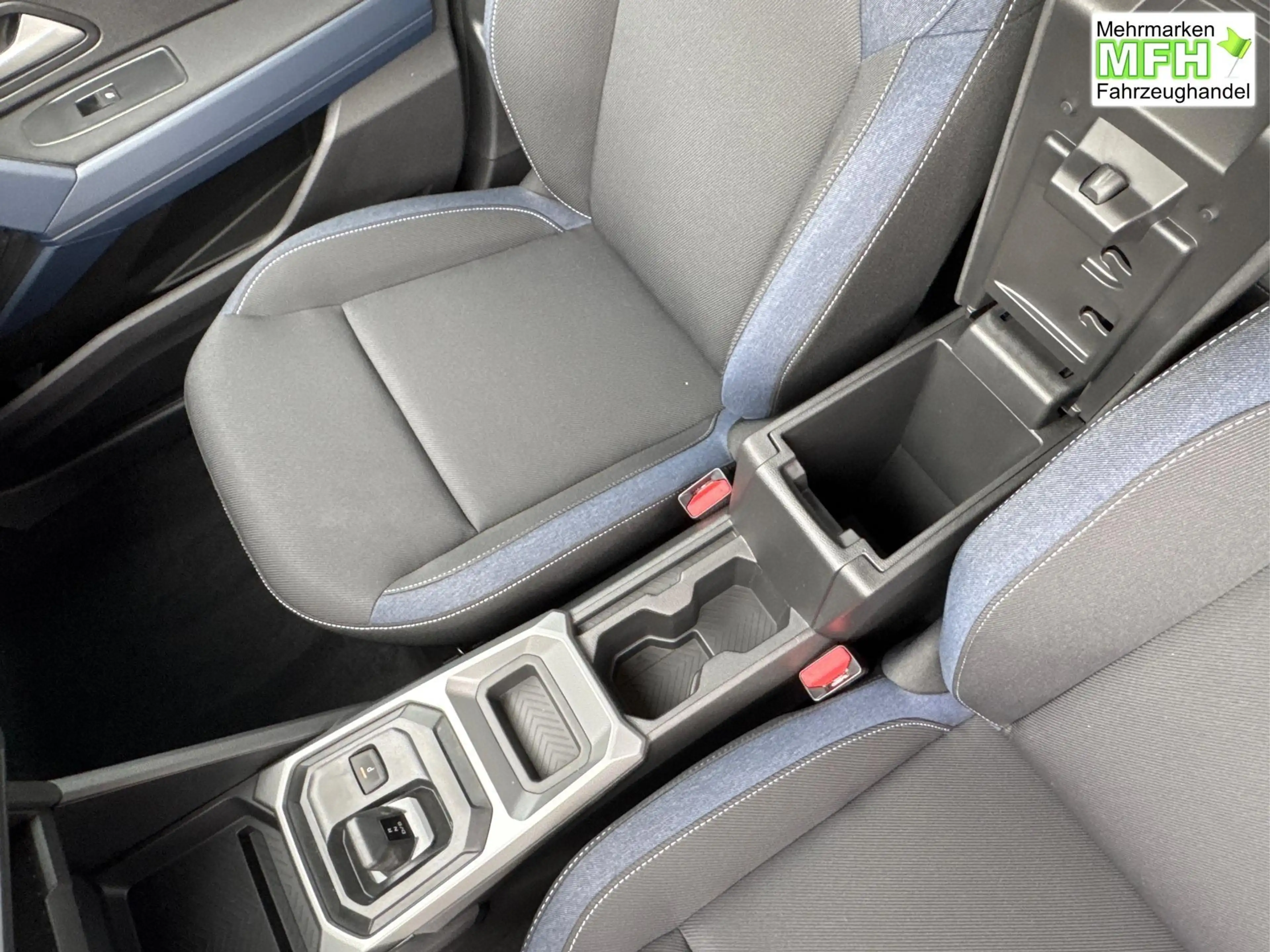 Dacia Bigster Expression SHZ+KLIMA+PDC+KAMERA+LED+17" ALU Hyb... — photo 14