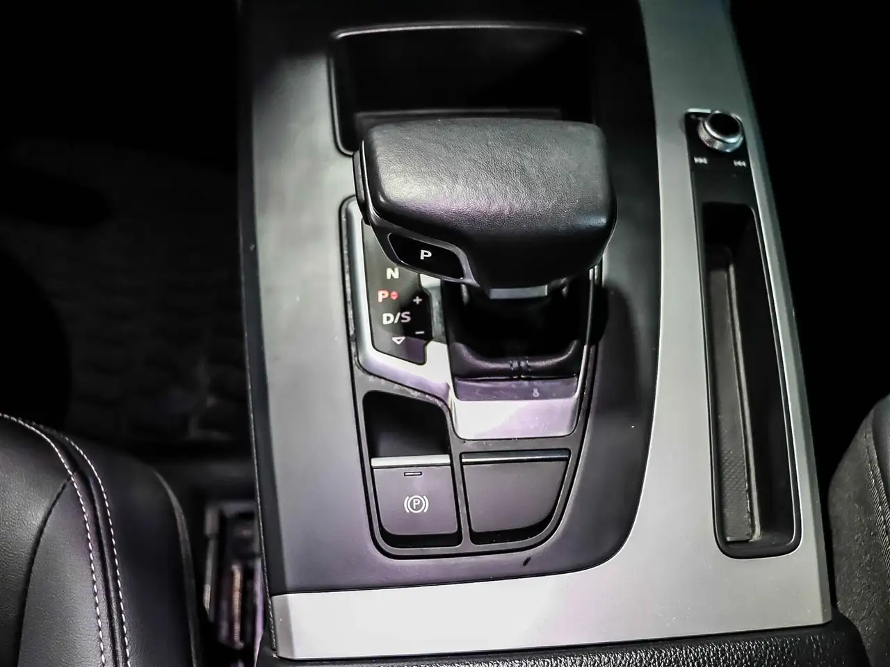 Audi Q5 снимка Audi Q5
