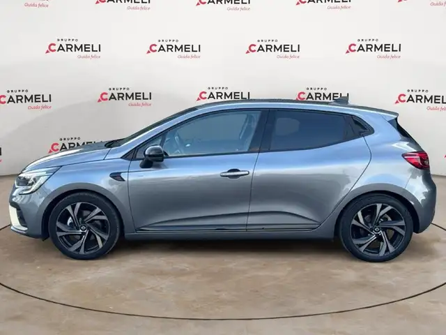 Renault Clio view 2