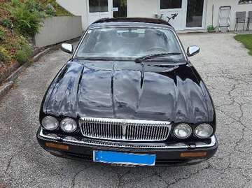 Daimler Double Six Aut.