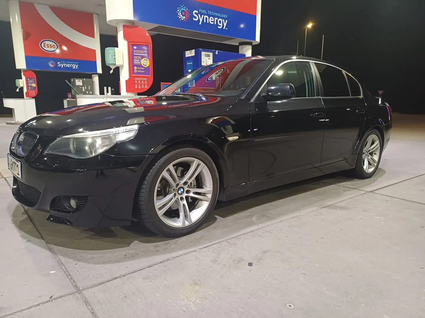 BMW 530 530i Aut. Schwarz - 1