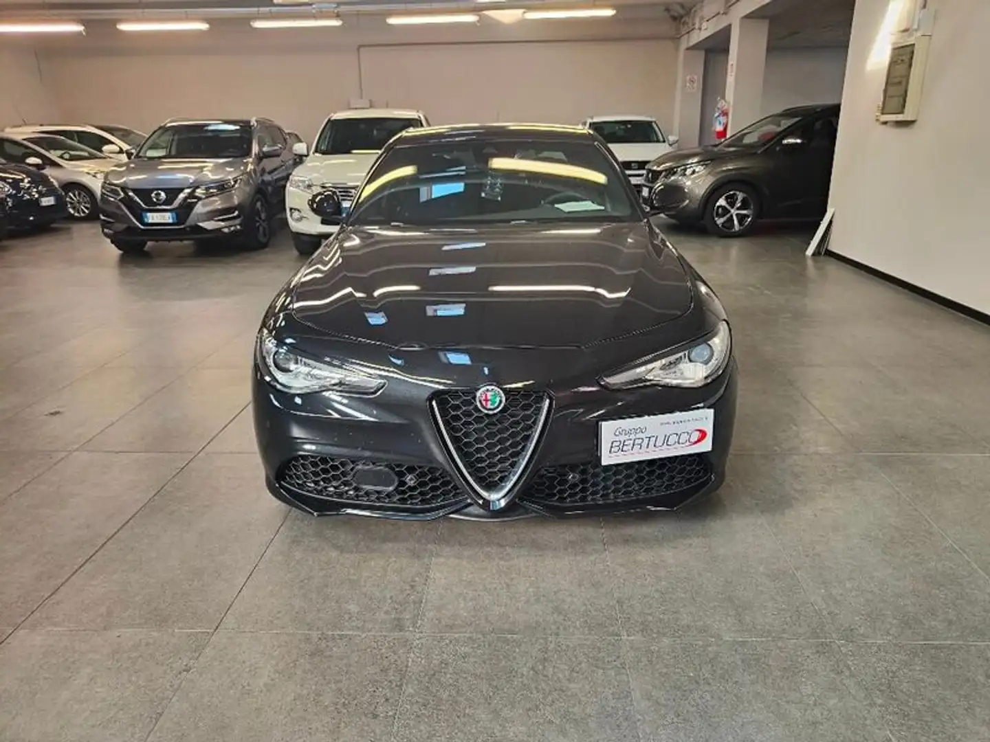 Alfa Romeo Giulia 2.2 Turbodiesel 190 CV AT8 Super Business Nero - 2
