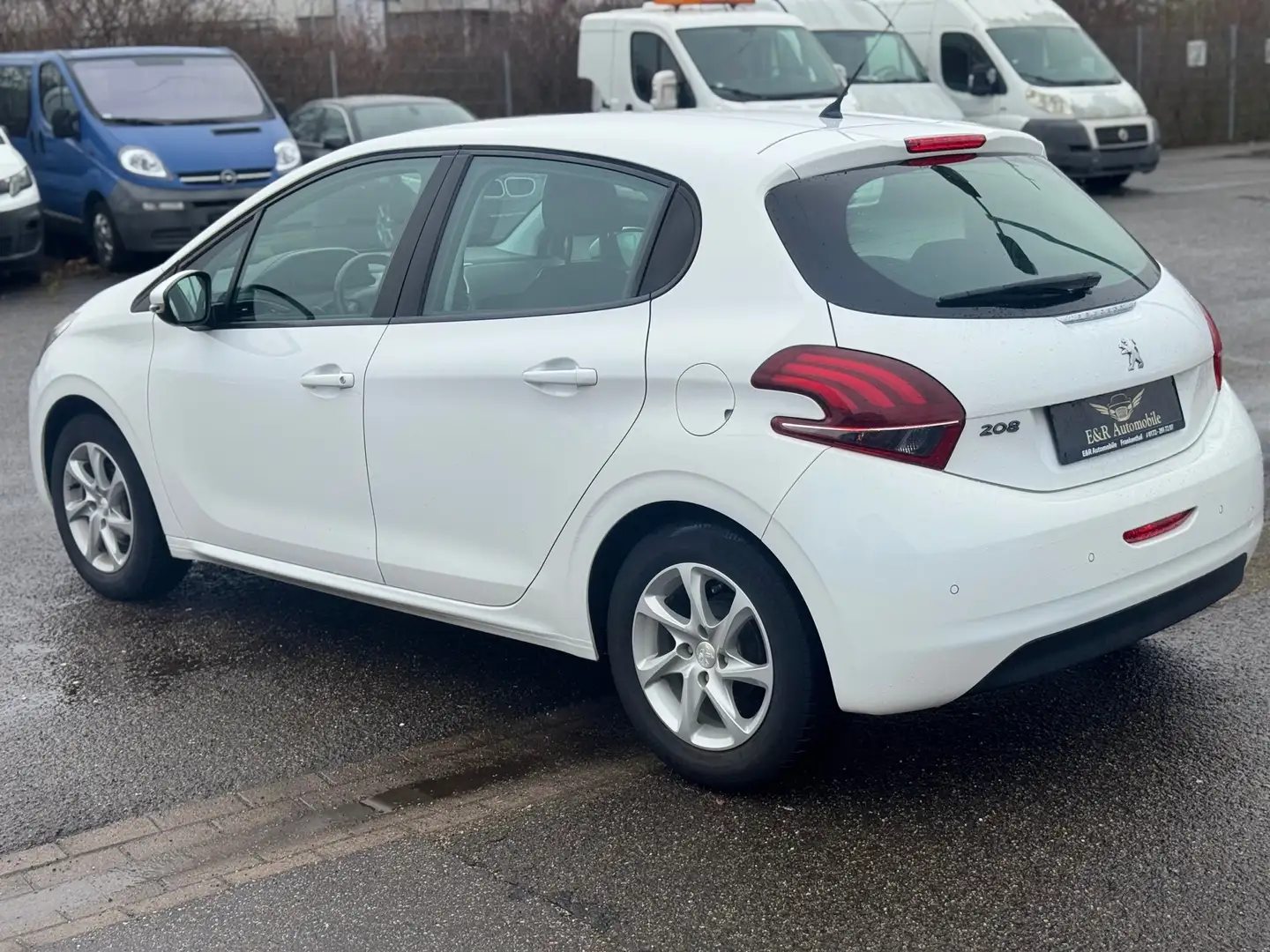 Peugeot 208 Active Weiß - 2