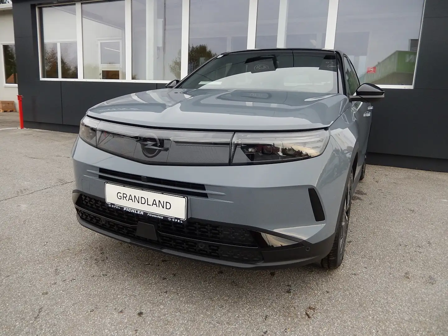 Opel Grandland 1.2 MHEV GS Aut. Grau - 1