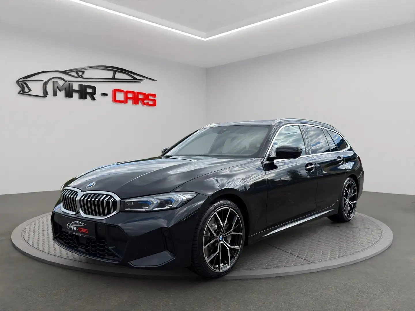 BMW 330 - 330d xDrive M-Sportpaket Facelift Schwarz - 1