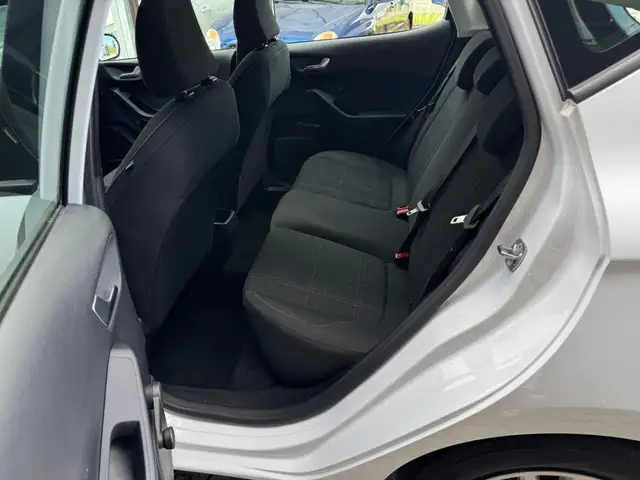 Ford Fiesta view 15