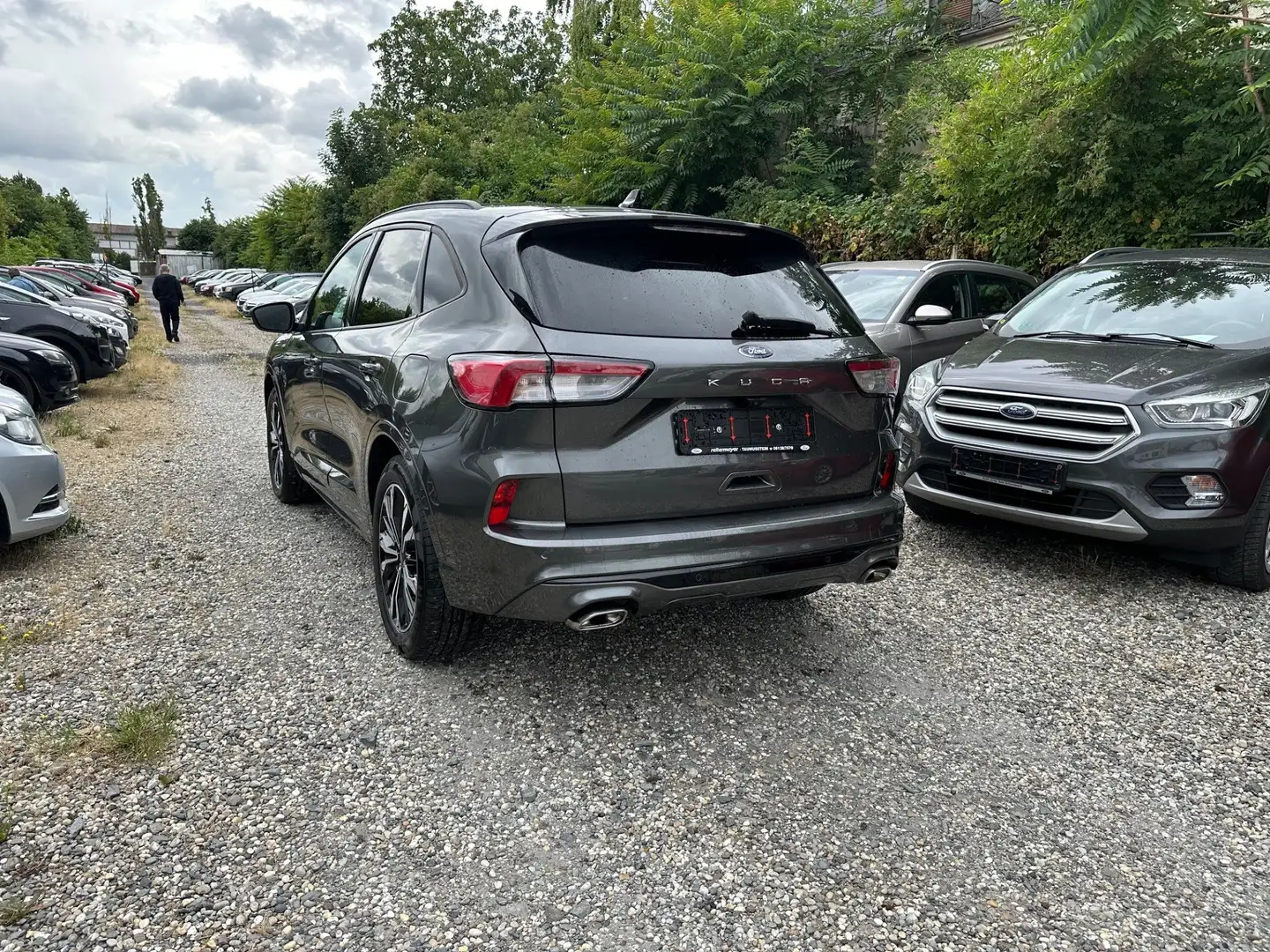 Ford Kuga ST-Line X Grijs - 2