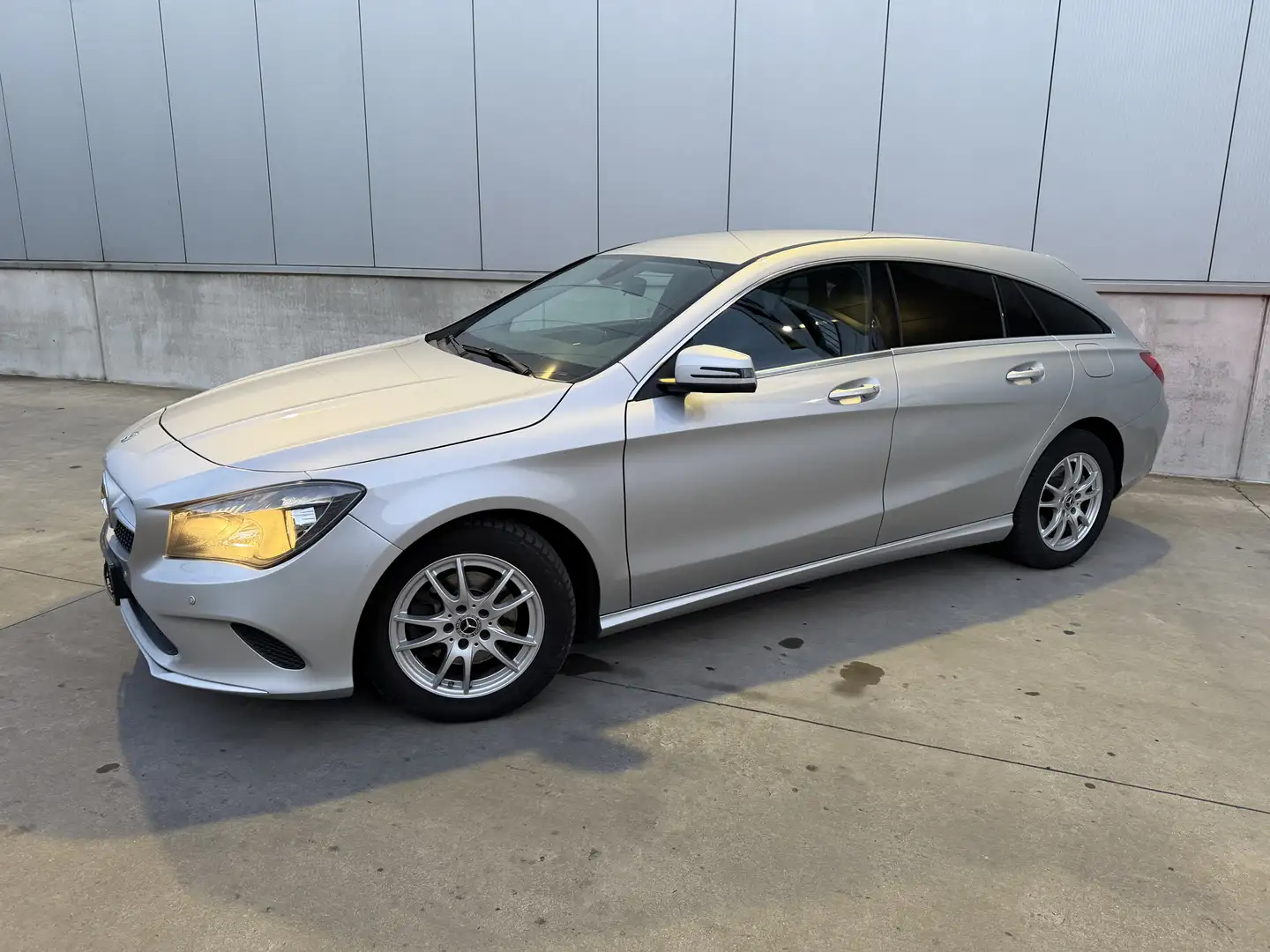 Mercedes-Benz CLA 180 CLA 180 d - 2
