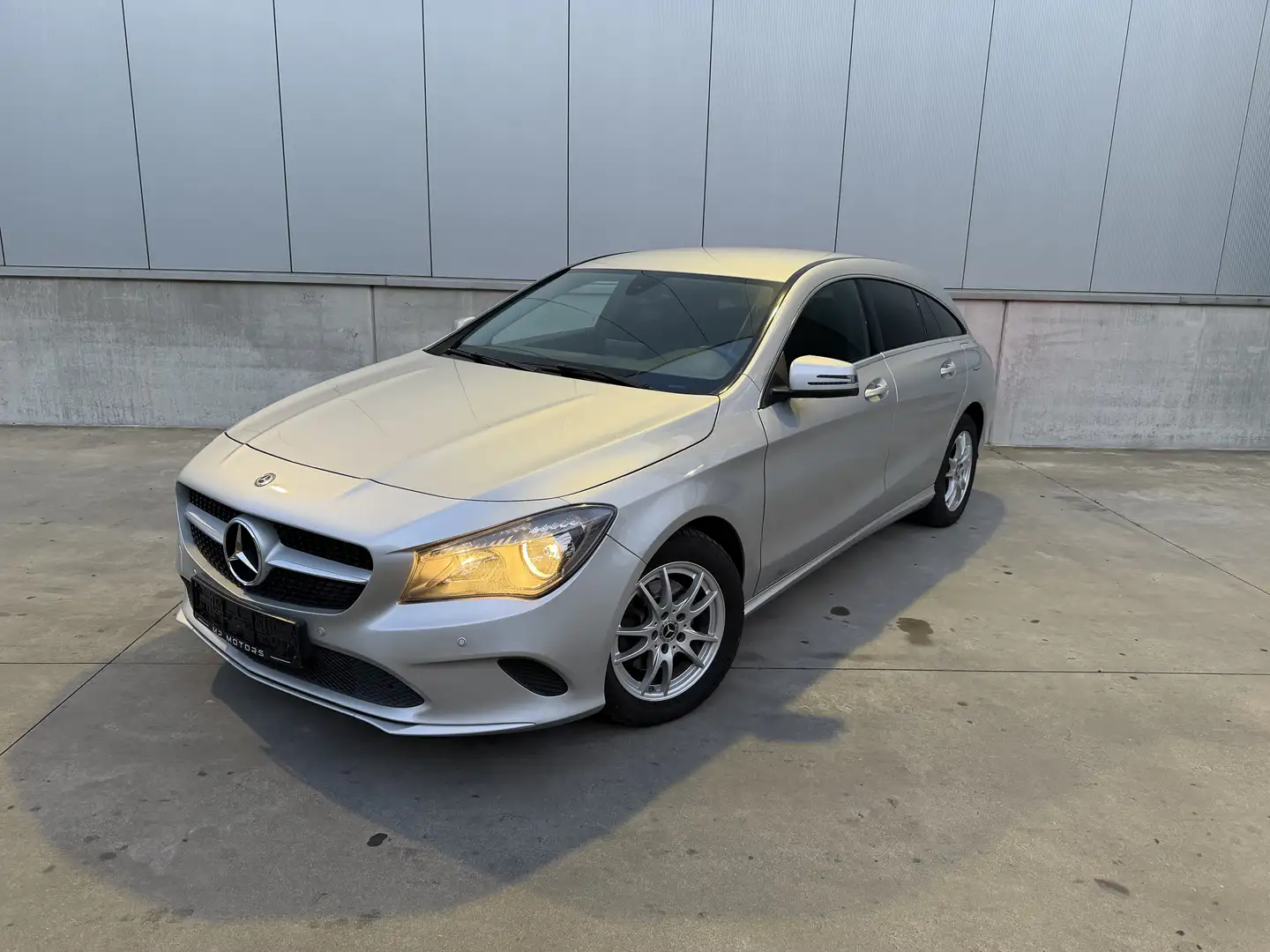 Mercedes-Benz CLA 180 CLA 180 d - 1
