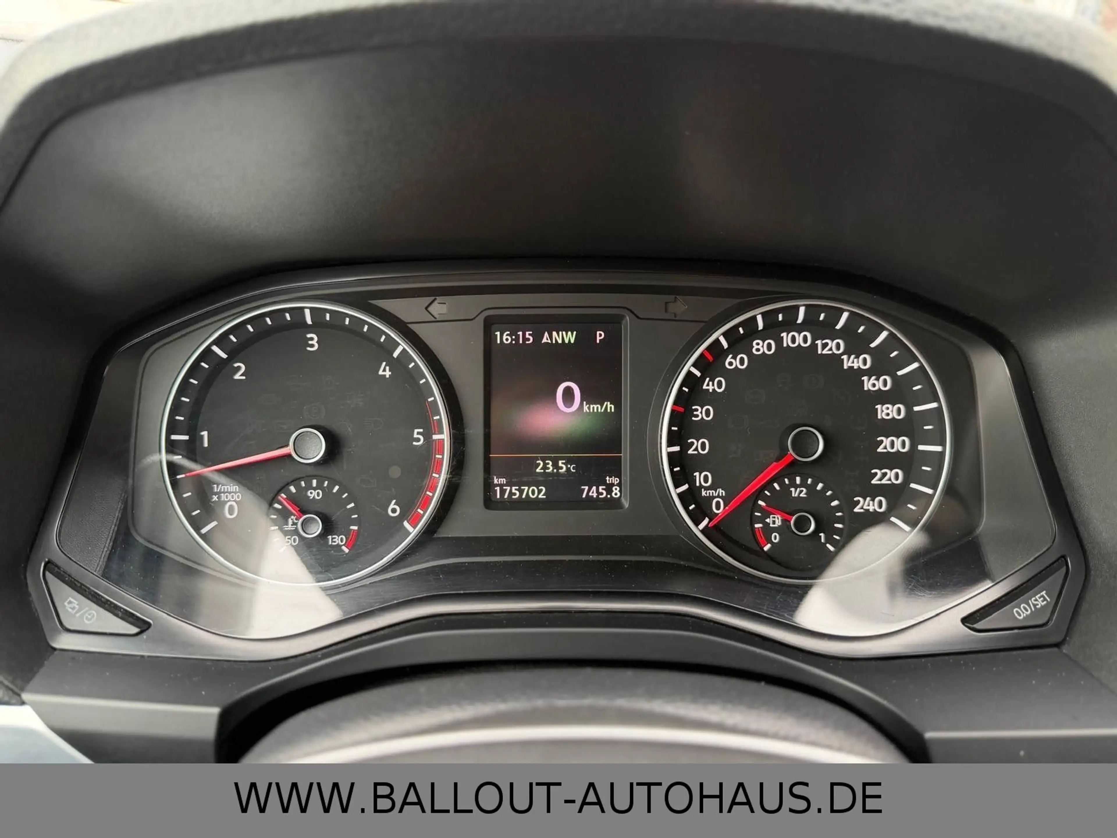 Volkswagen Amarok Aventura 4Motion*AHK*KLIMA*NAVI*LEDER*TEM — photo 15