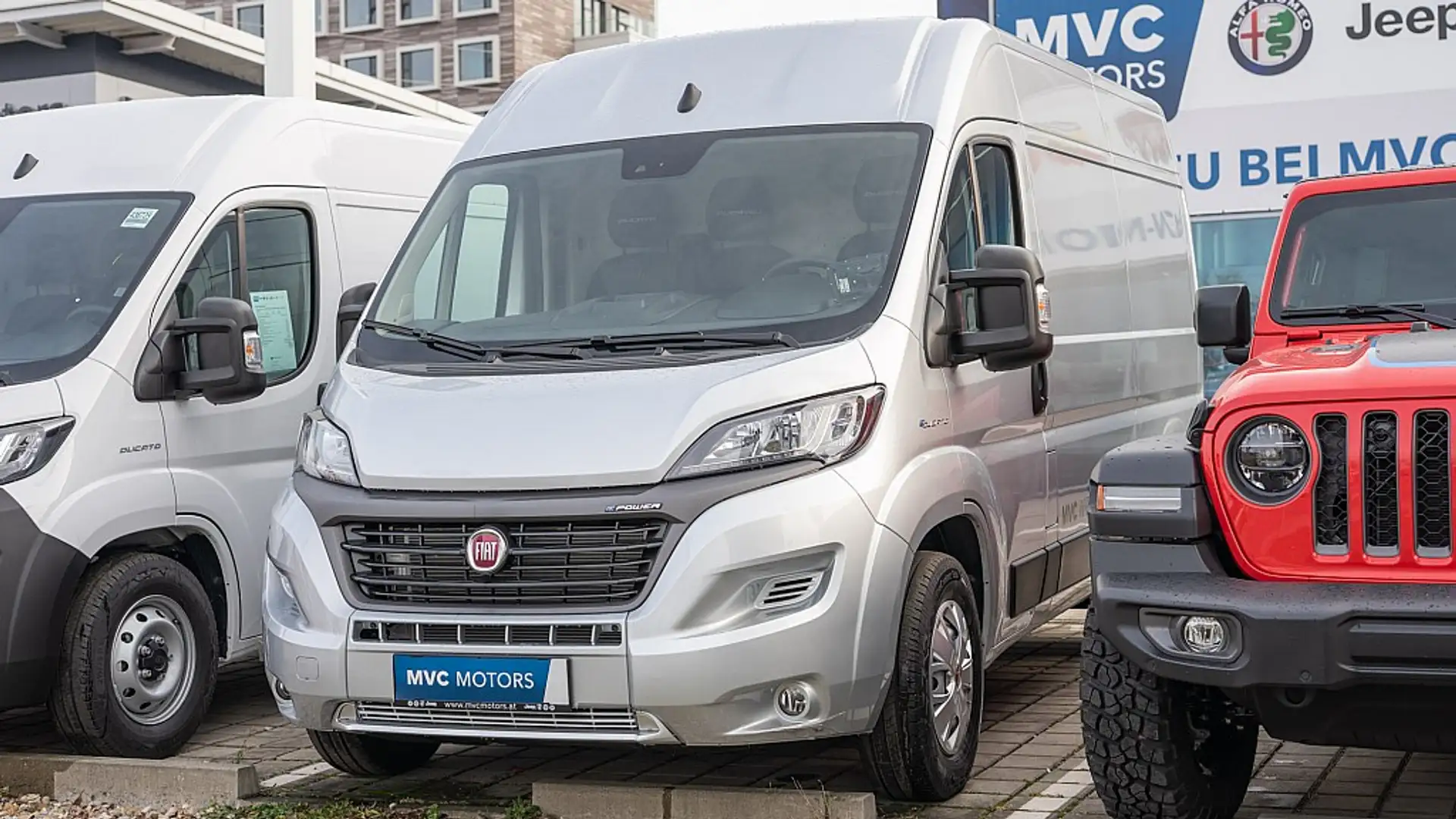 Fiat Ducato E-Ducato 35 L2H2 79 kWh Grau - 2
