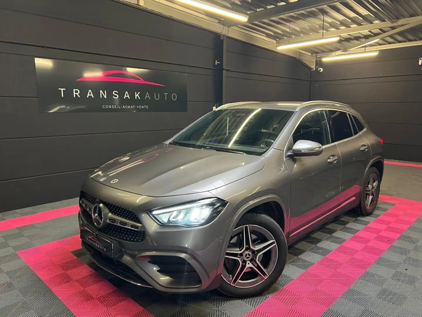 Mercedes-Benz GLA 250 250 e 8G-DCT AMG Line Grau - 1