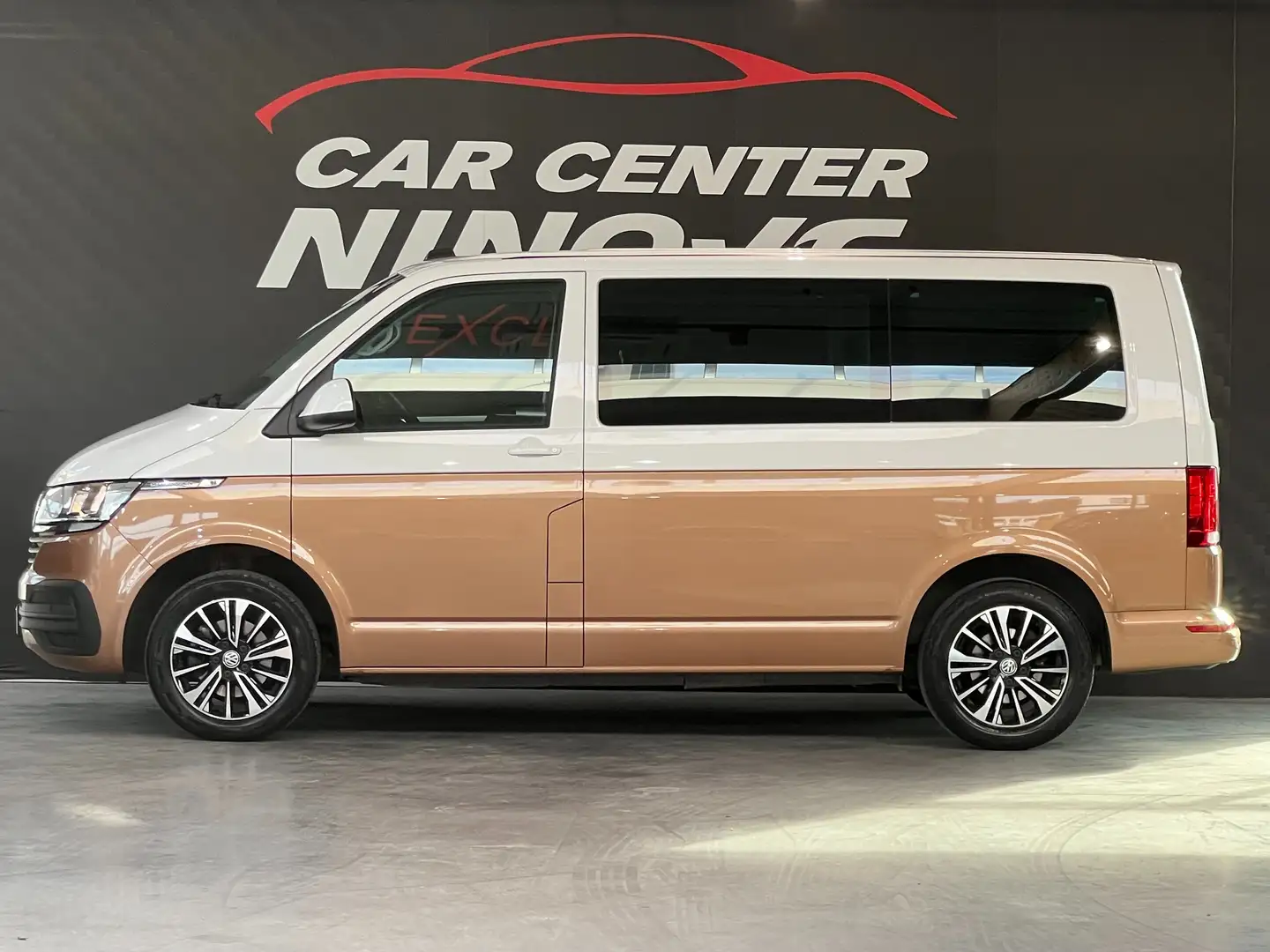 Volkswagen T6.1 Multivan Multivan T6.1 ***7 SEATS*** Marrón - 2