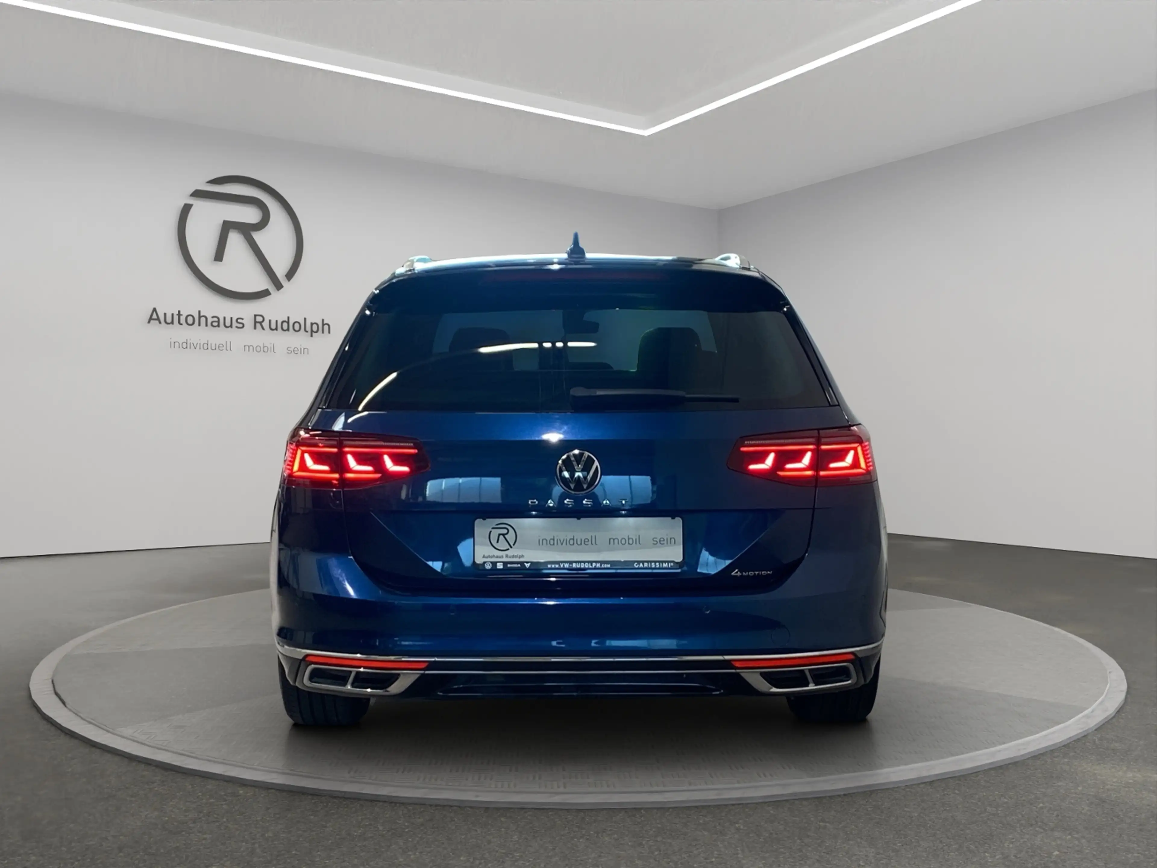 Volkswagen Passat Variant 2.0 TDI 4Motion Elegance R-Line / Navi — photo 19