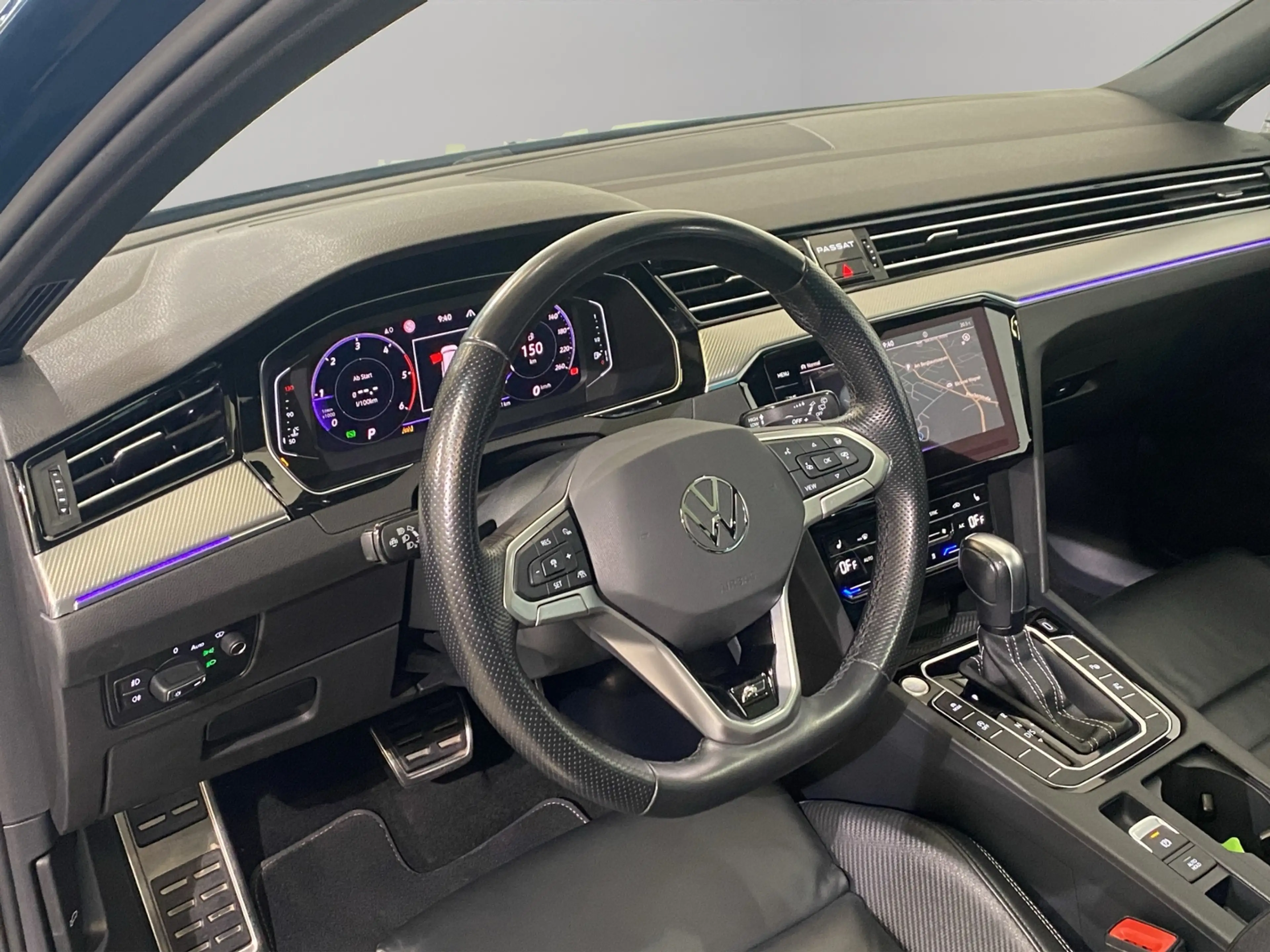 Volkswagen Passat Variant 2.0 TDI 4Motion Elegance R-Line / Navi — photo 4