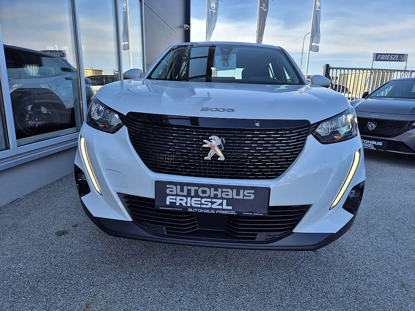 Peugeot 2008 1.2 PureTech 100 Active Pack (EURO 6d) Weiß - 2