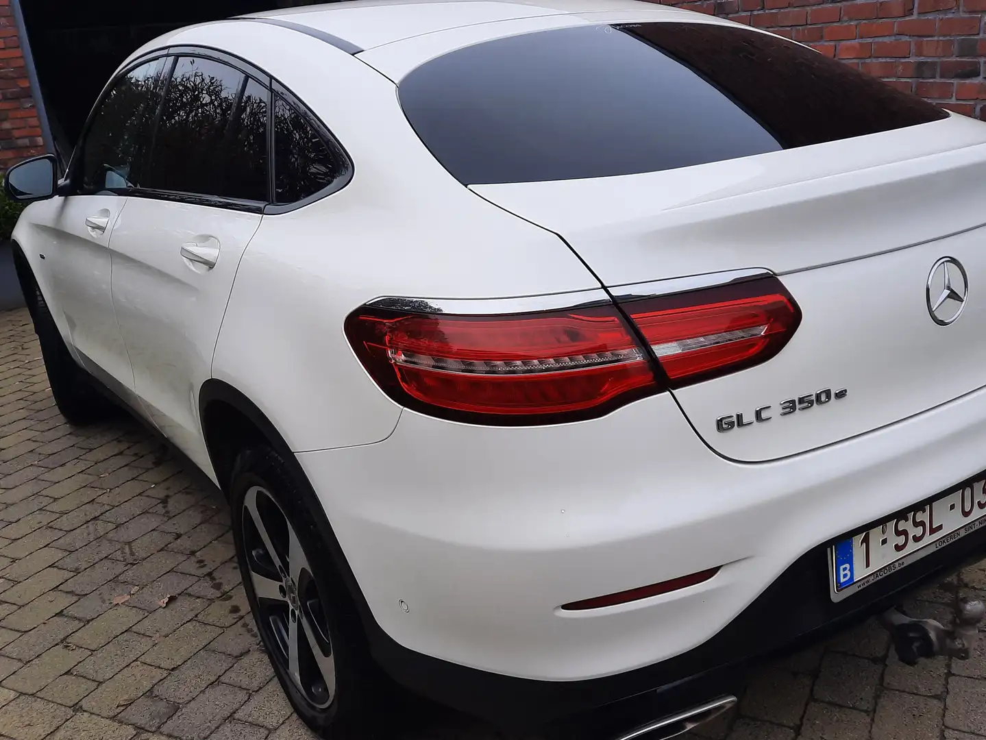 Mercedes-Benz GLC 350 GLC 350 e Coupe 4Matic 7G-TRONIC Edition 1 Wit - 2