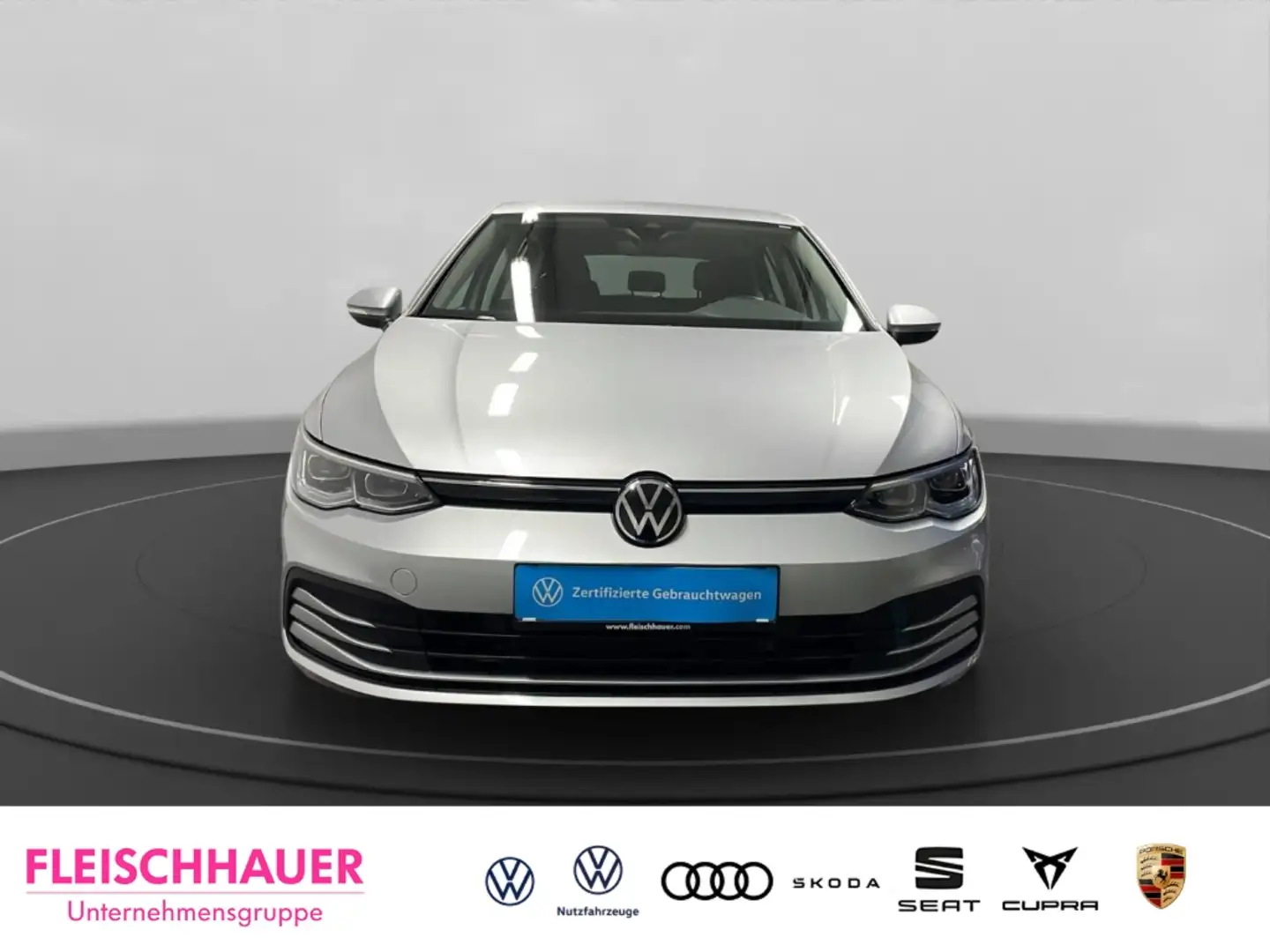 Volkswagen Golf VIII 1,5 TSI Life ACC LED Navi Apple CarPlay DAB P Silber - 2