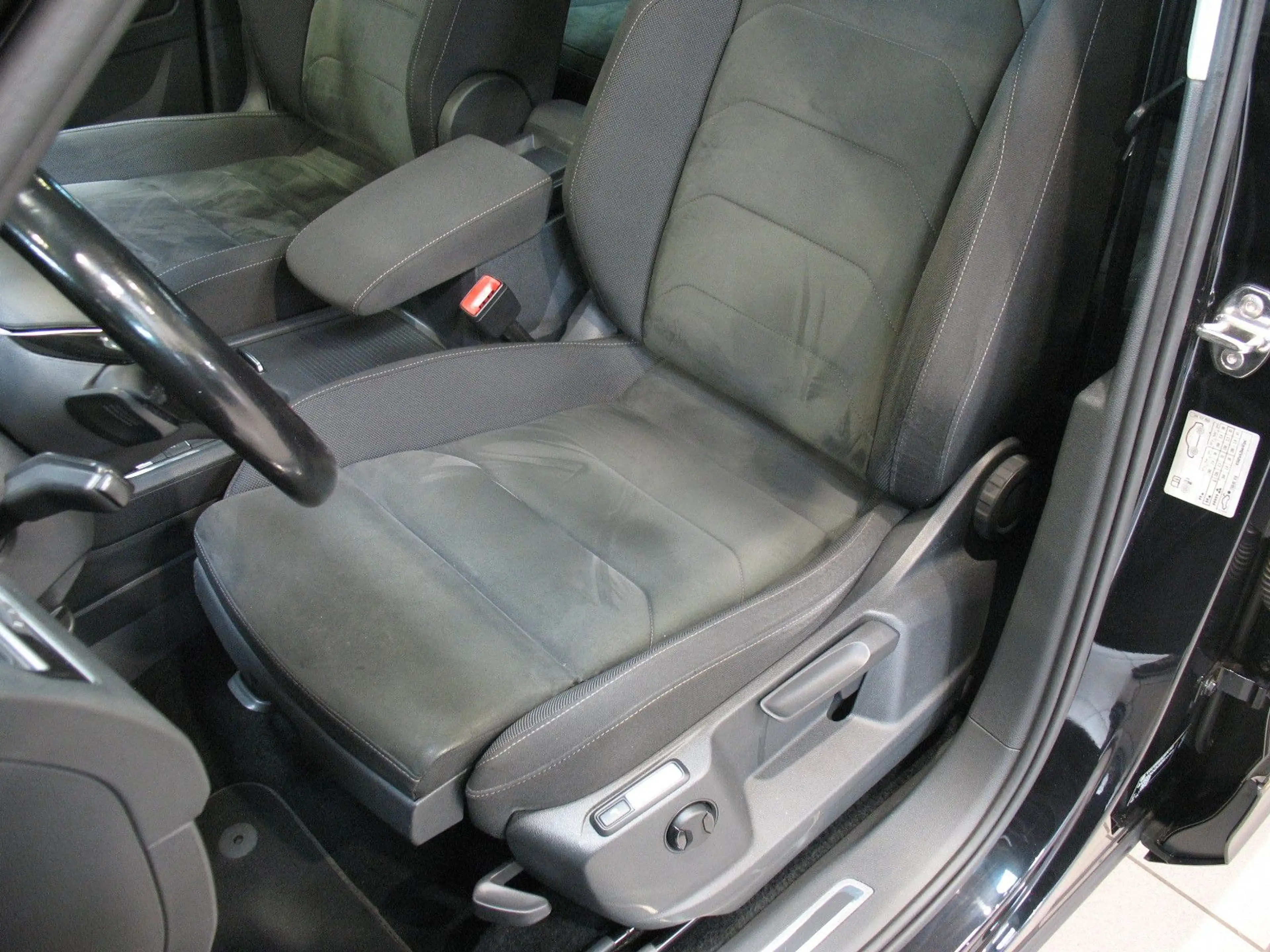 Volkswagen Tiguan 1.4 TSI ACT BMT DSG Comfortline *AHK*SHD* — photo 14