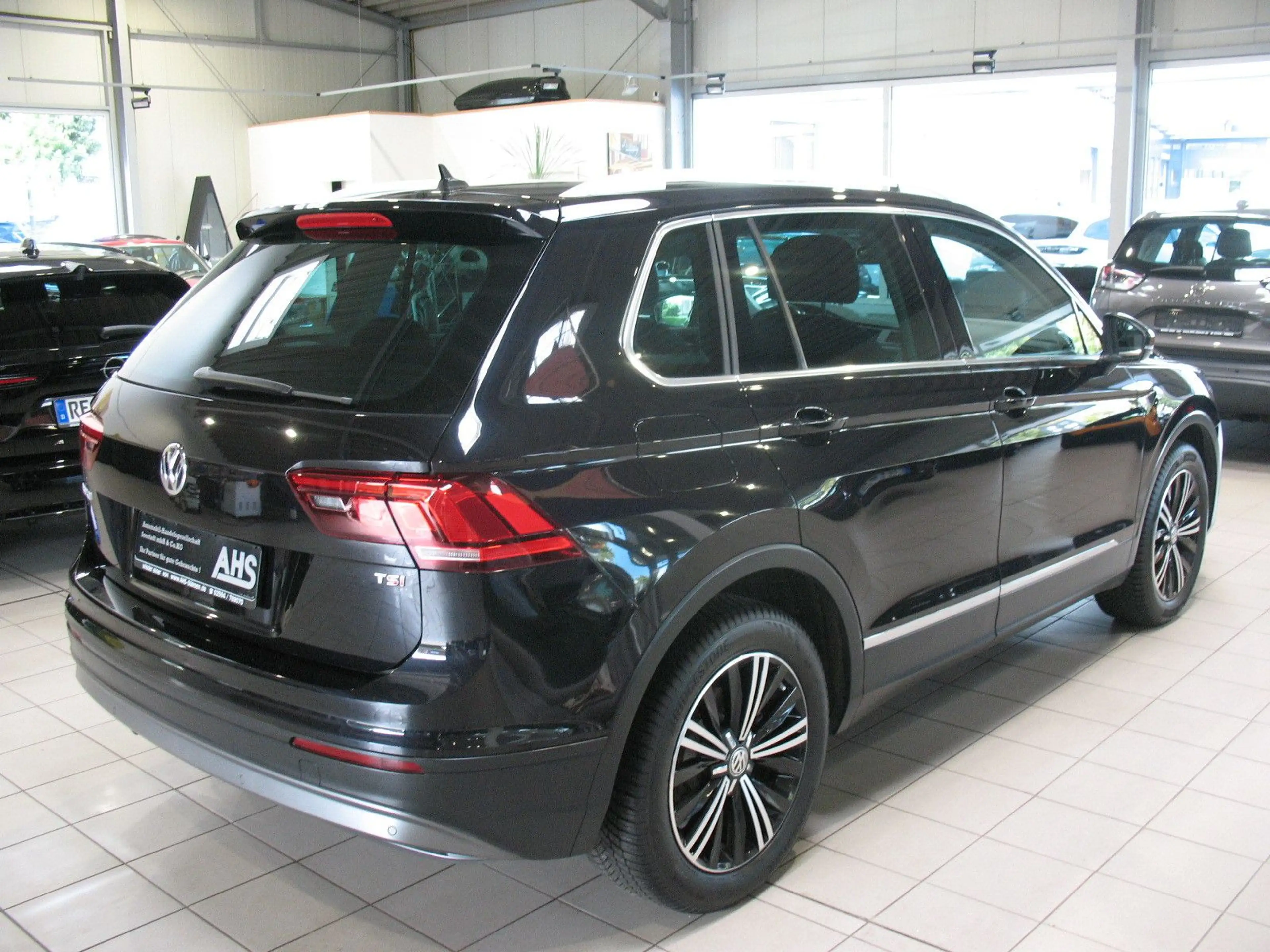 Volkswagen Tiguan 1.4 TSI ACT BMT DSG Comfortline *AHK*SHD* — photo 3