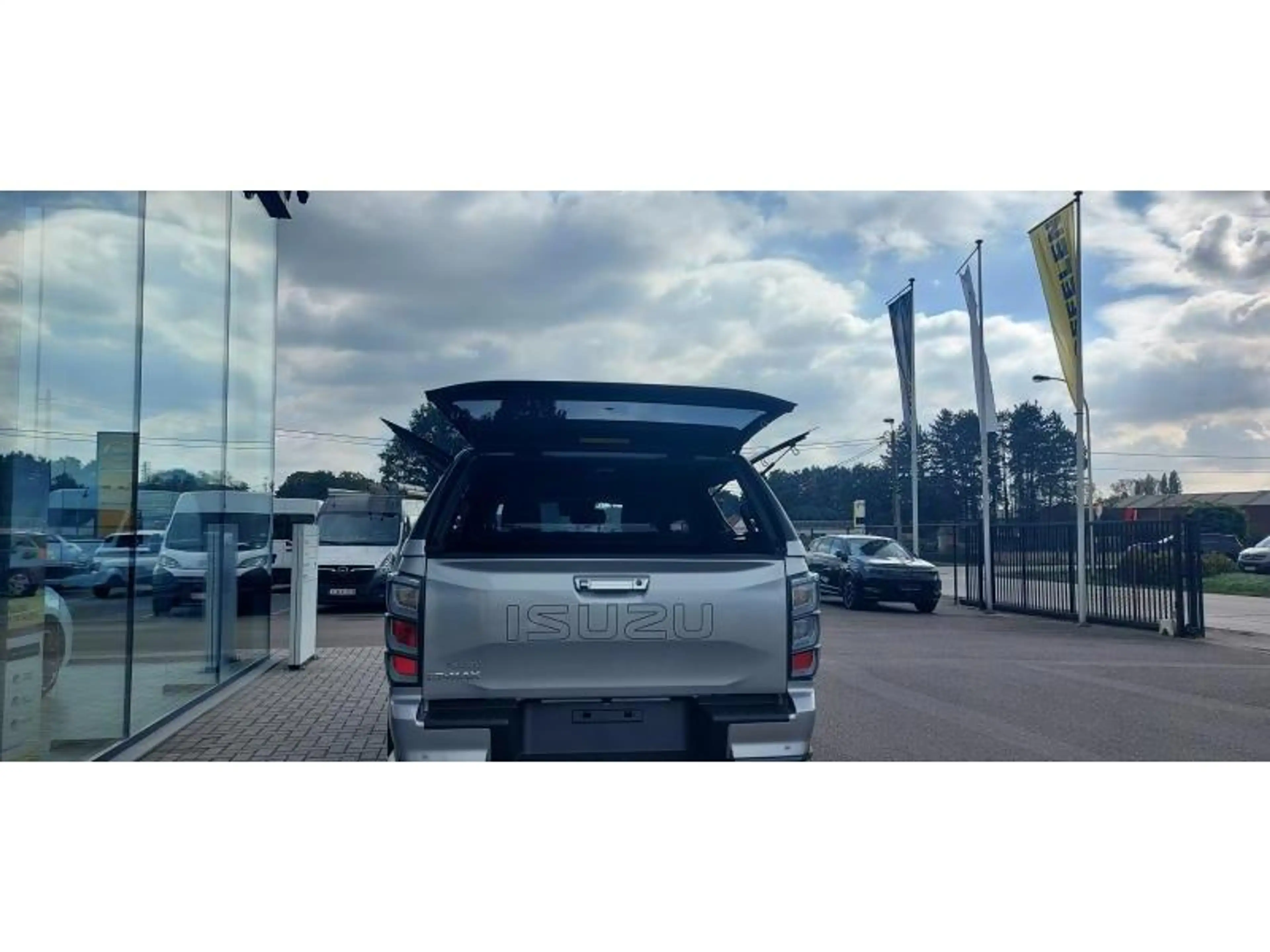 Isuzu D-Max LSX 2.2TD AT8 Hardtop, Leder,Carplay, Trekhaak — photo 6