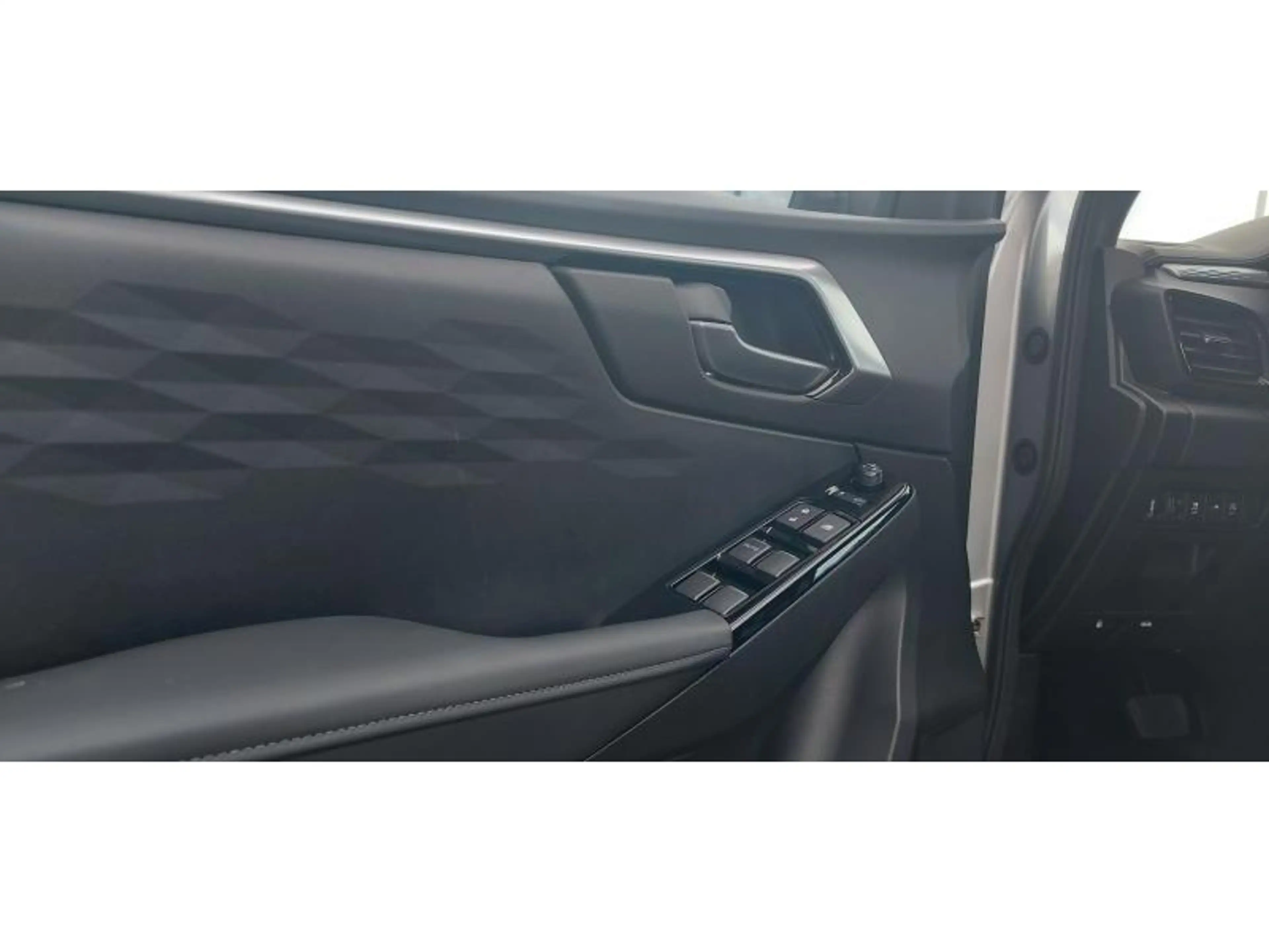 Isuzu D-Max LSX 2.2TD AT8 Hardtop, Leder,Carplay, Trekhaak — photo 10