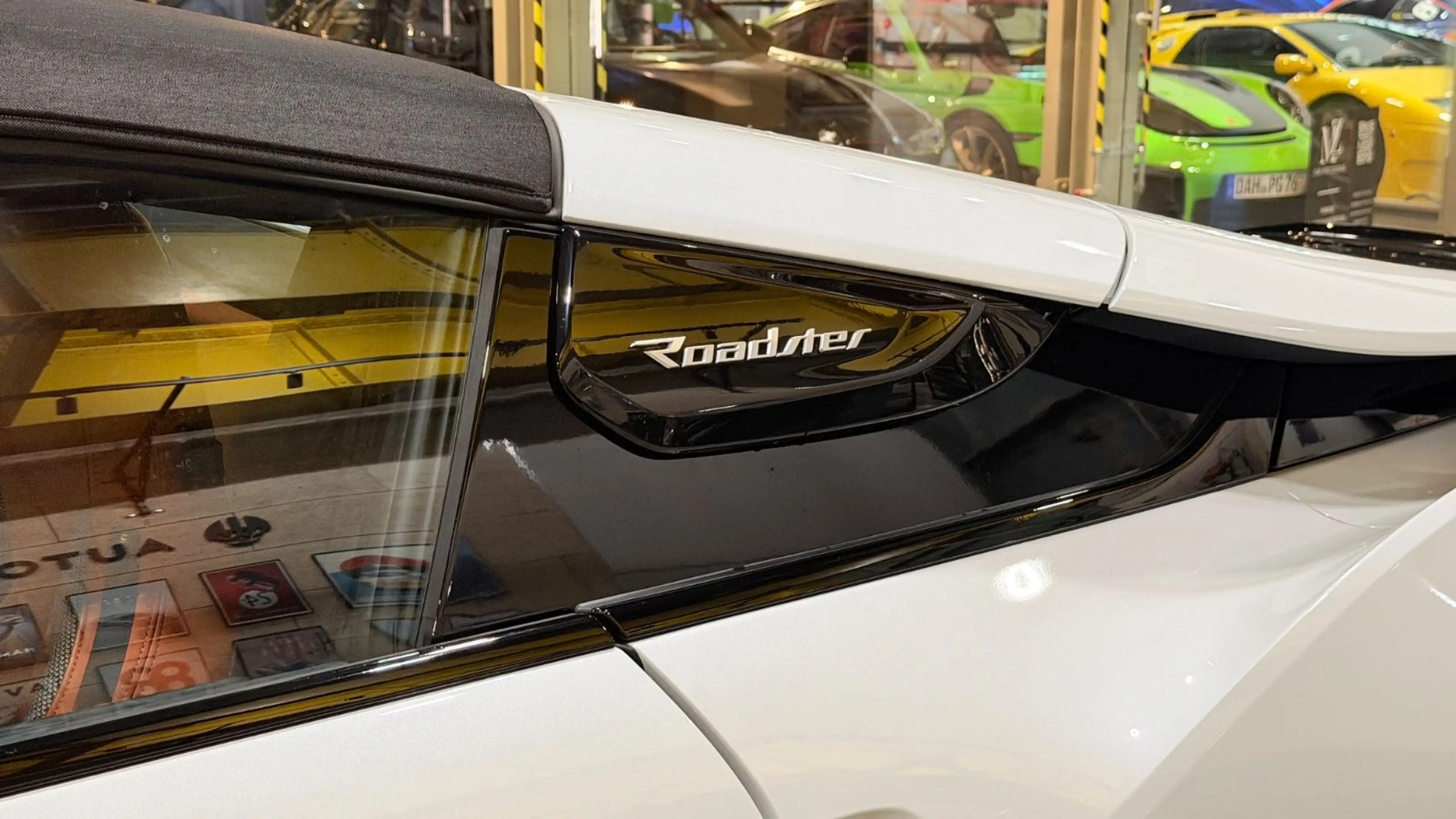 BMW i8 Roadster LEDER*KERAMIK*LED*HUD*grosserTank — photo 13