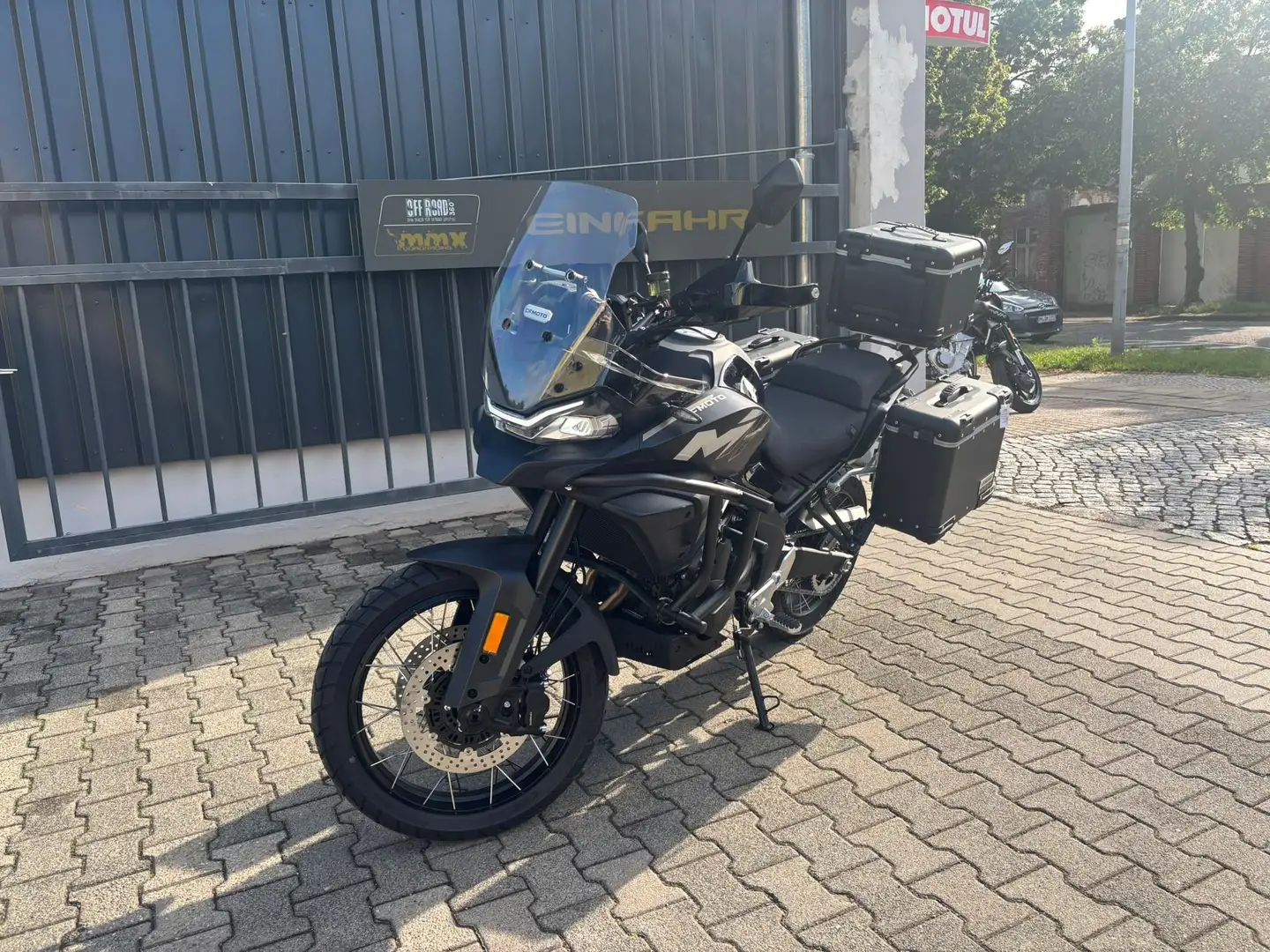 CFMOTO 700 MT Touring Negru - 1