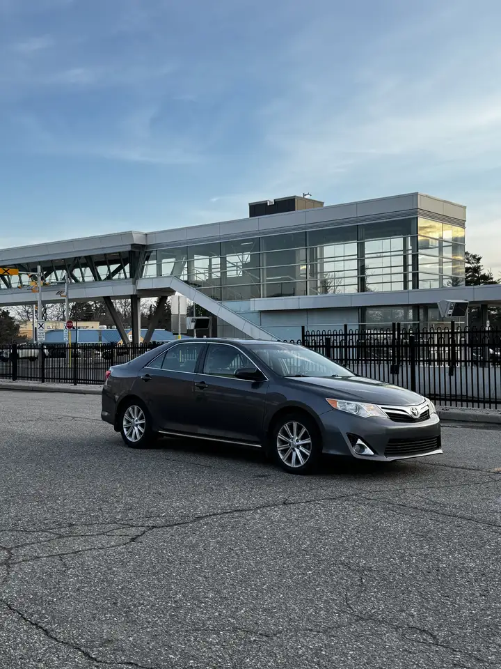Toyota Camry снимка Toyota Camry